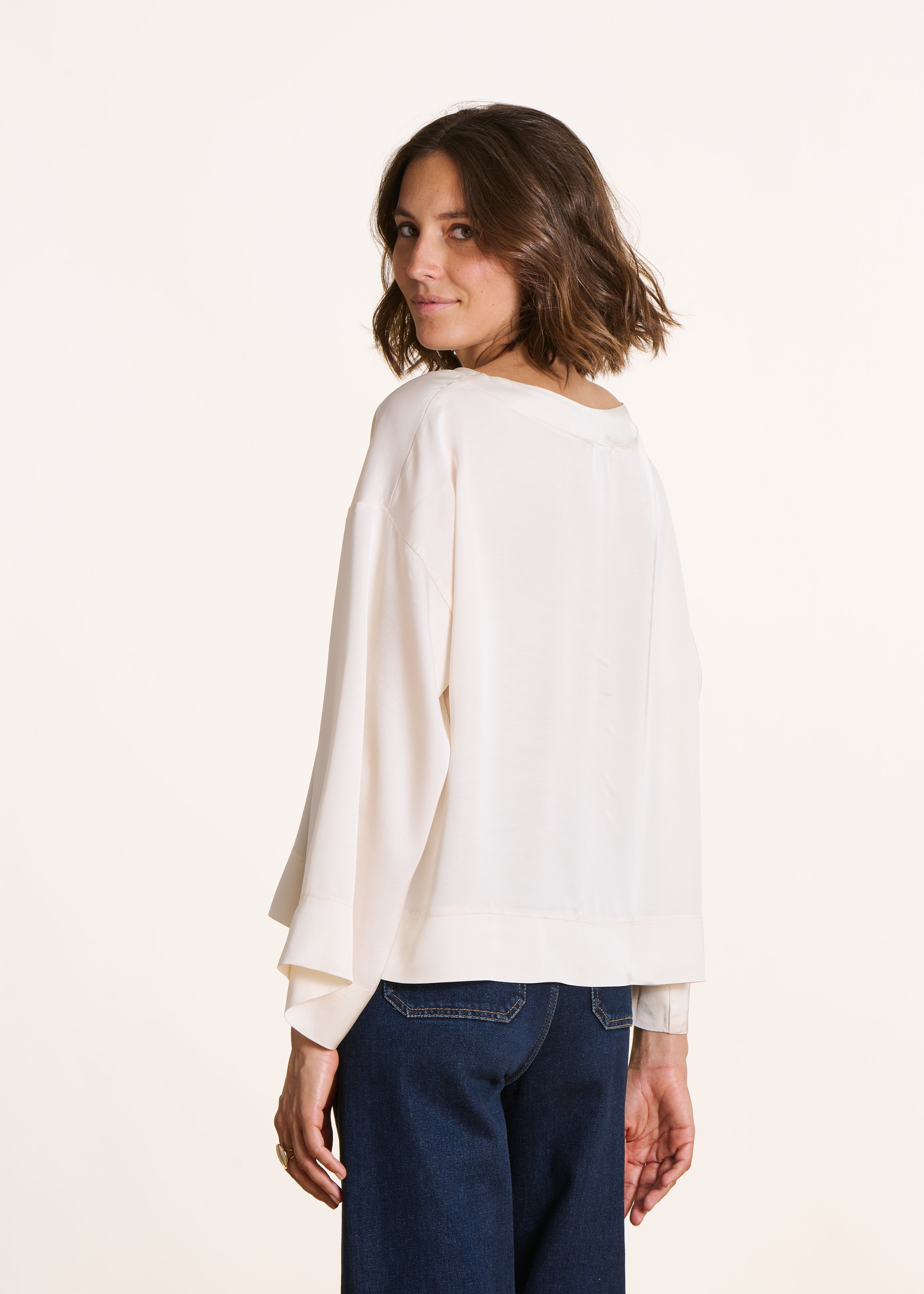 la-f-e-marabout-e-elton-top-satin-cremeweit image 3
