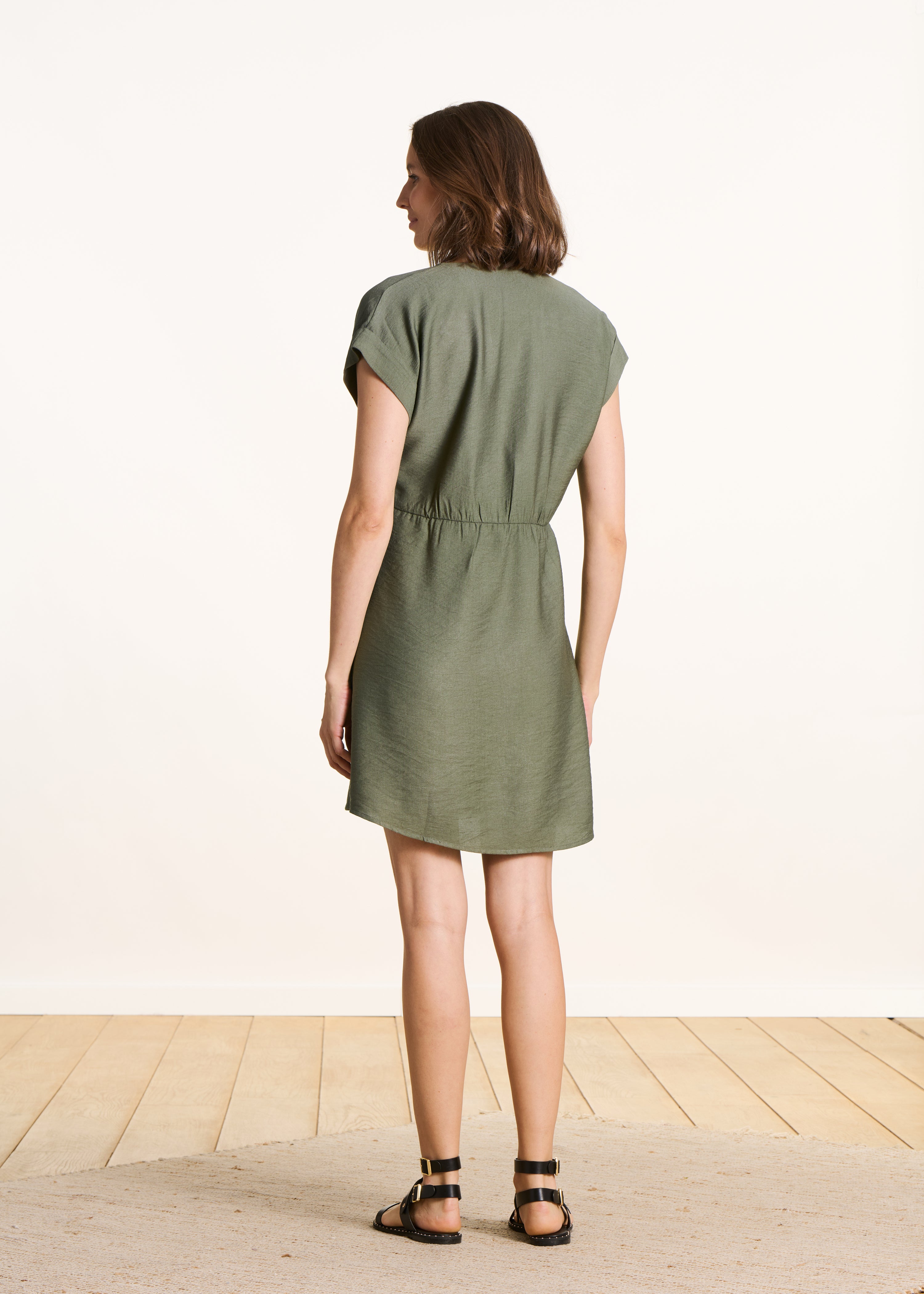 la-f-e-marabout-e-fine-minikleid-khaki-v-ausschnitt image 2