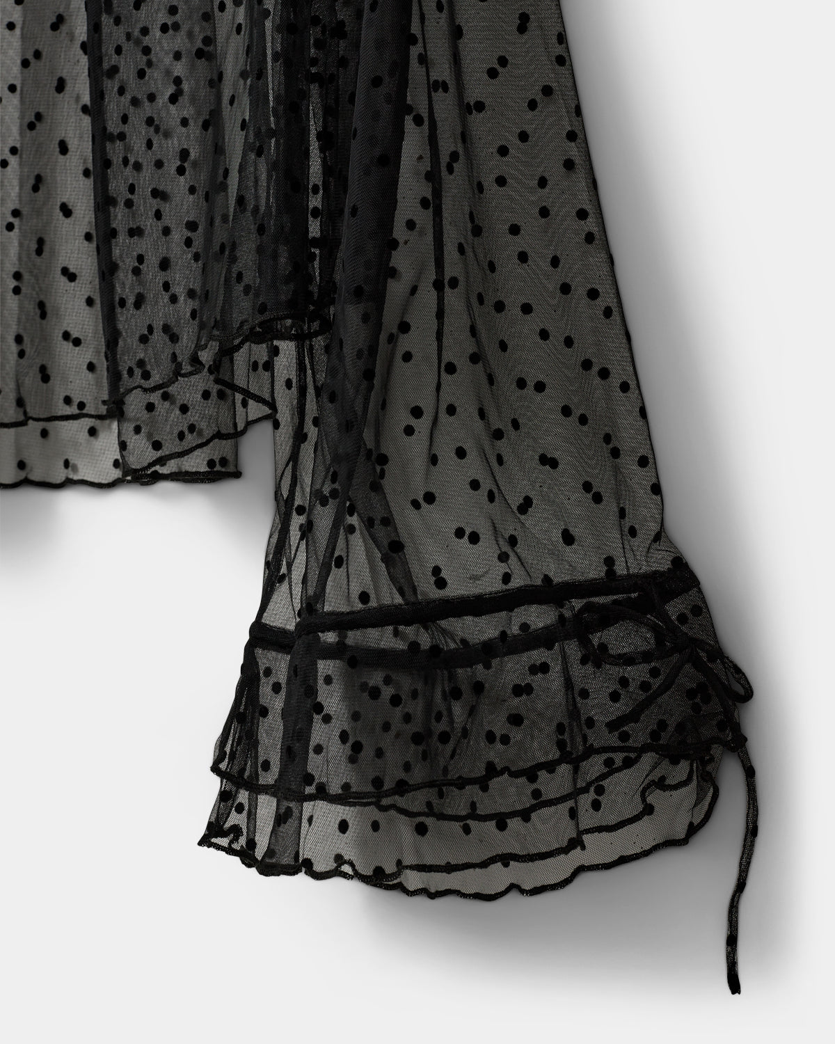 sofie-schnoor-women-lucindasw-bluse-schwarz-mesh-samt image 7