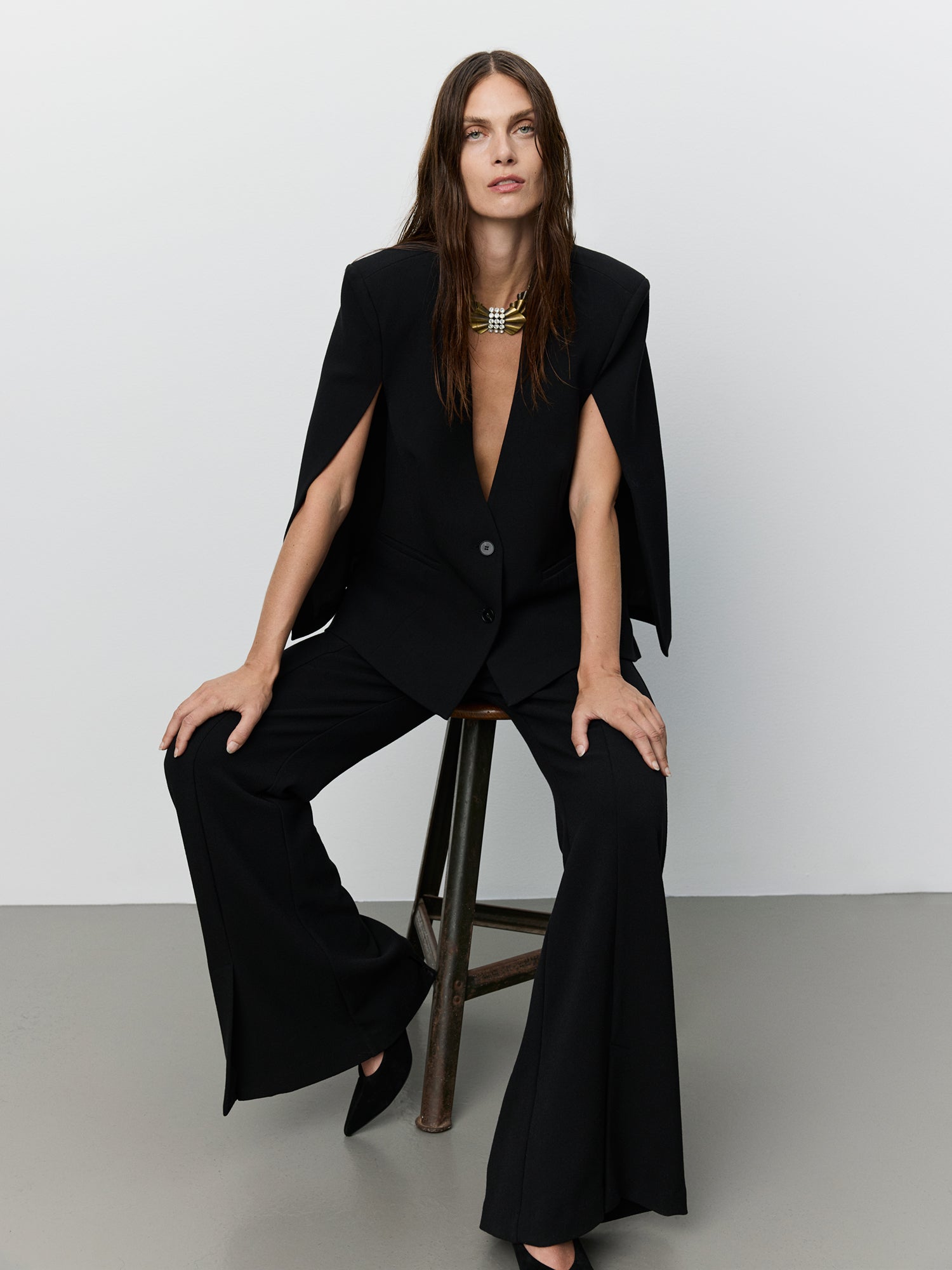 sofie-schnoor-women-icon-006-diddesw-cape-weste-schwarz image 5