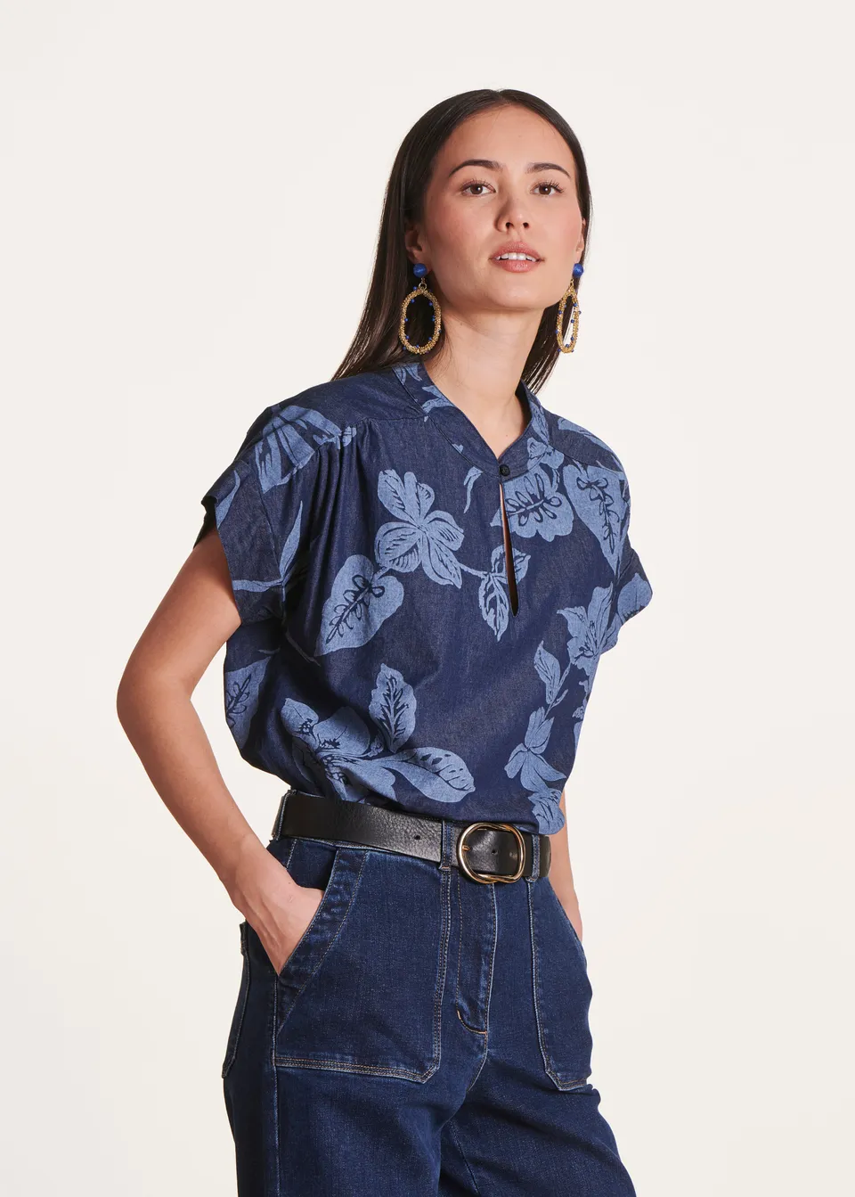la-f-e-marabout-e-tops-t-shirts-top-chambray-blau-floral image 1