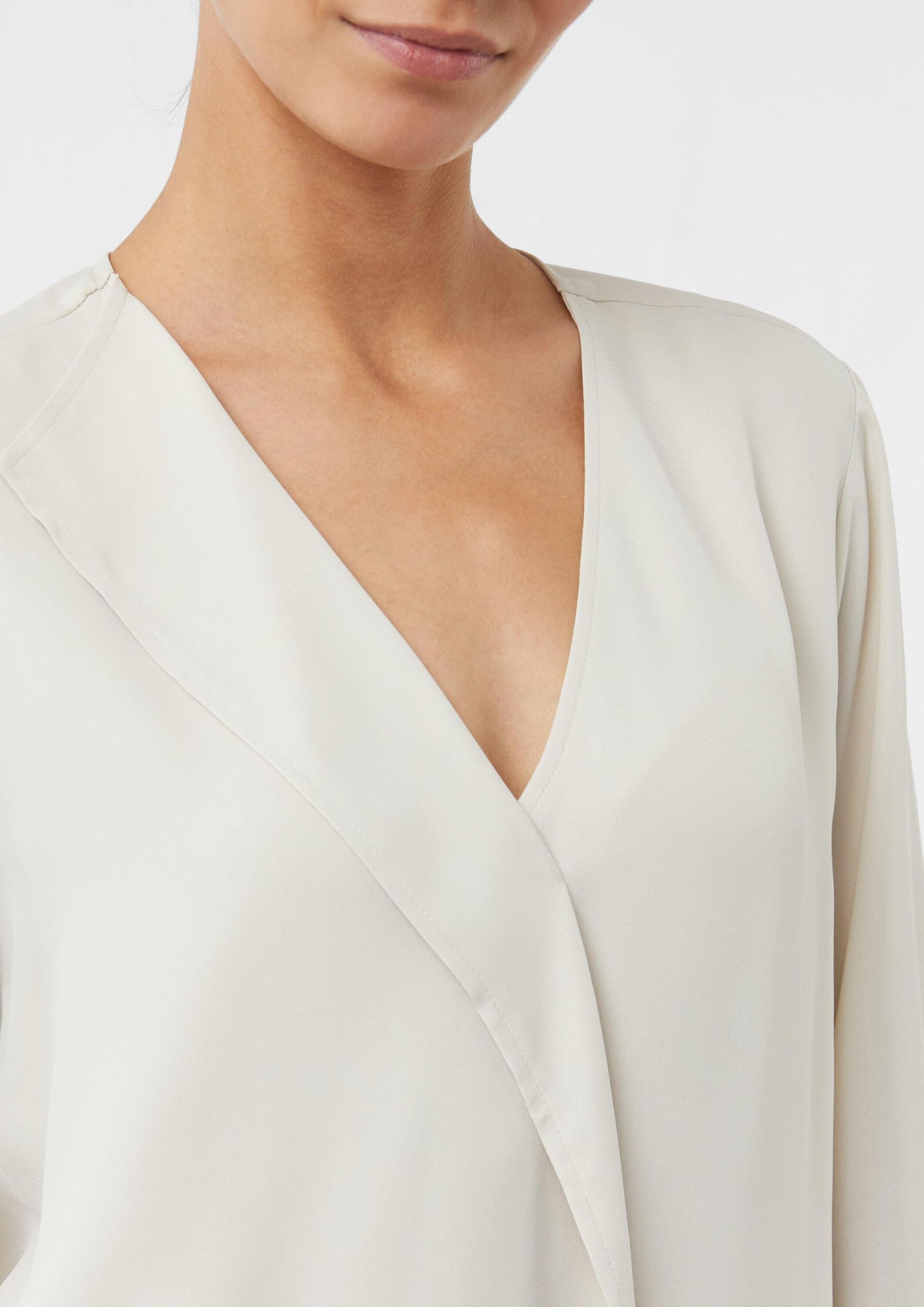 comma-blouses-feminine-bluse-langarm-beige image 4
