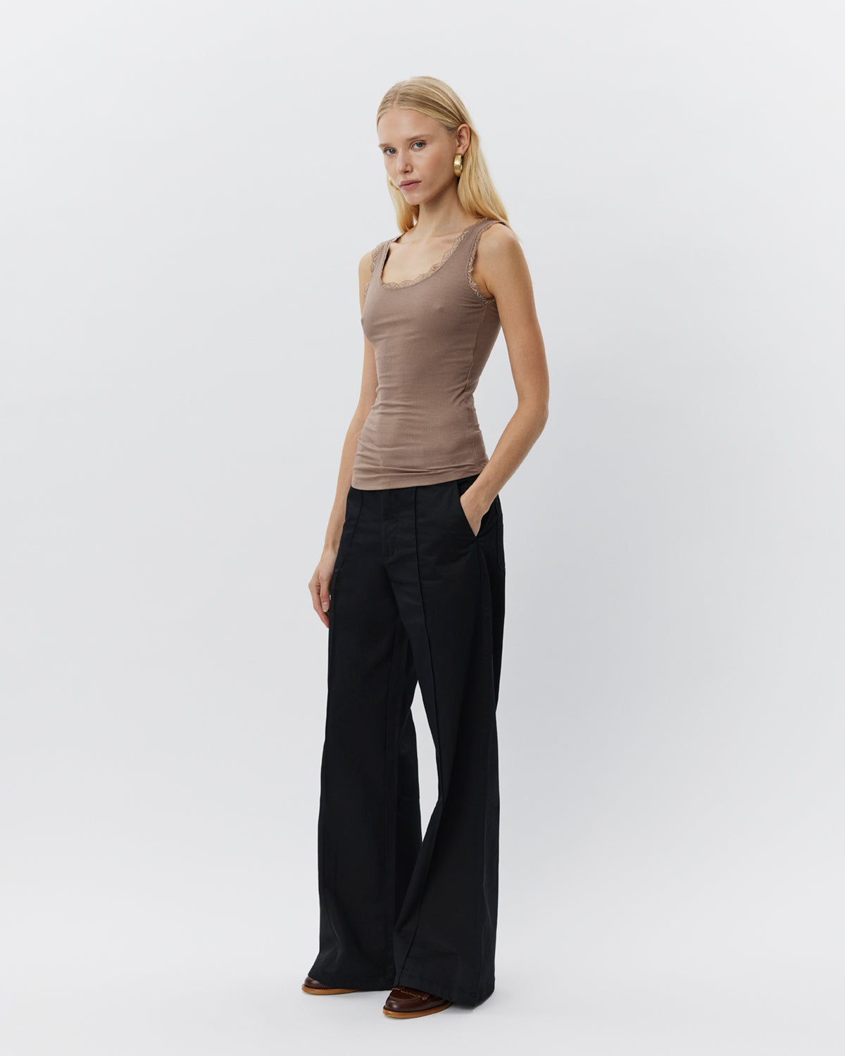 sofie-schnoor-women-ulrikkesw-top-braun-viskose-spitze image 3