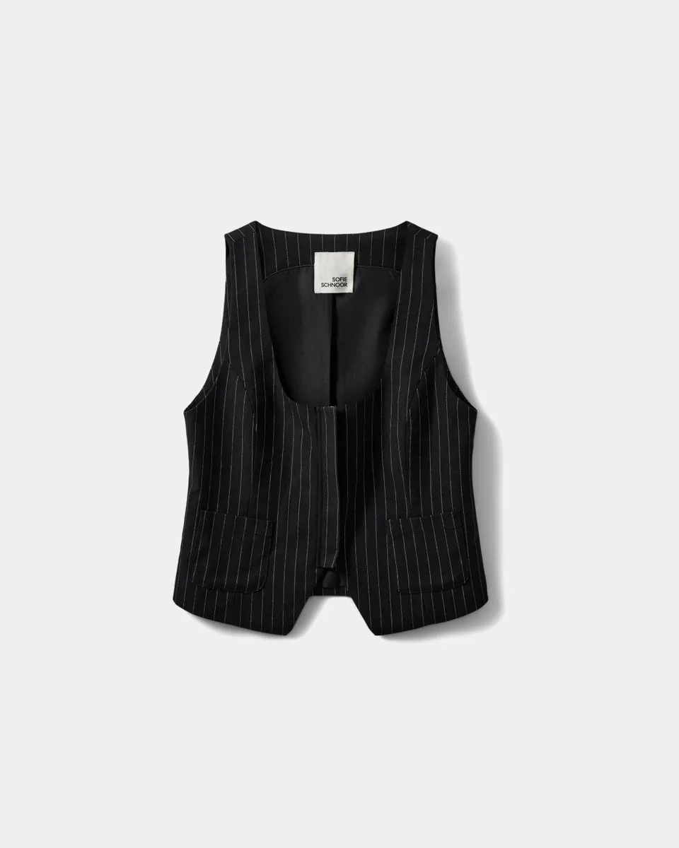 sofie-schnoor-women-yokosw-weste-white-black-striped-nadelstreifen image 1