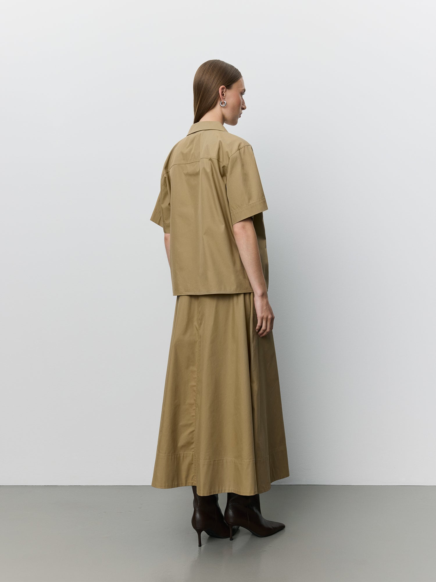 sofie-schnoor-women-mavirasw-hemd-braun-kurzarm image 4