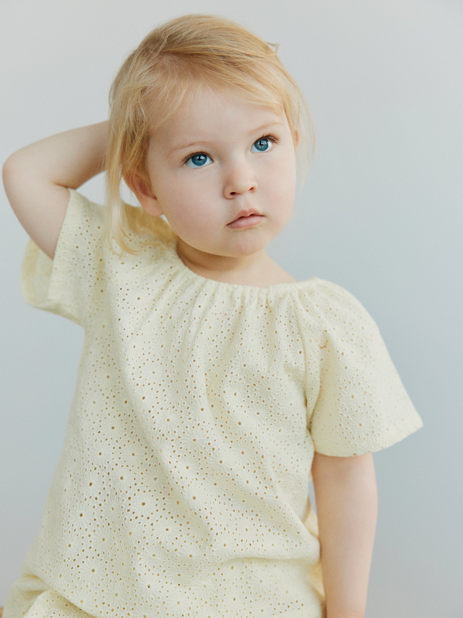 sofie-schnoor-kids-alminakb-bluse-butter-yellow-spitze-gr-68-98 image 3