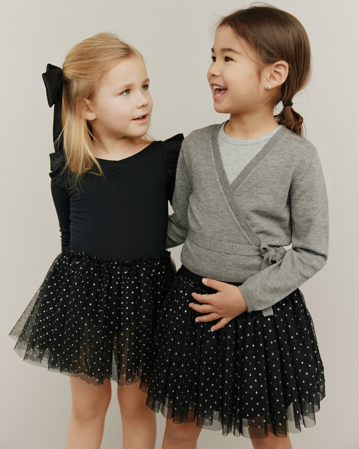 sofie-schnoor-kids-siggysk-rock-schwarz-t-ll-sterne image 4
