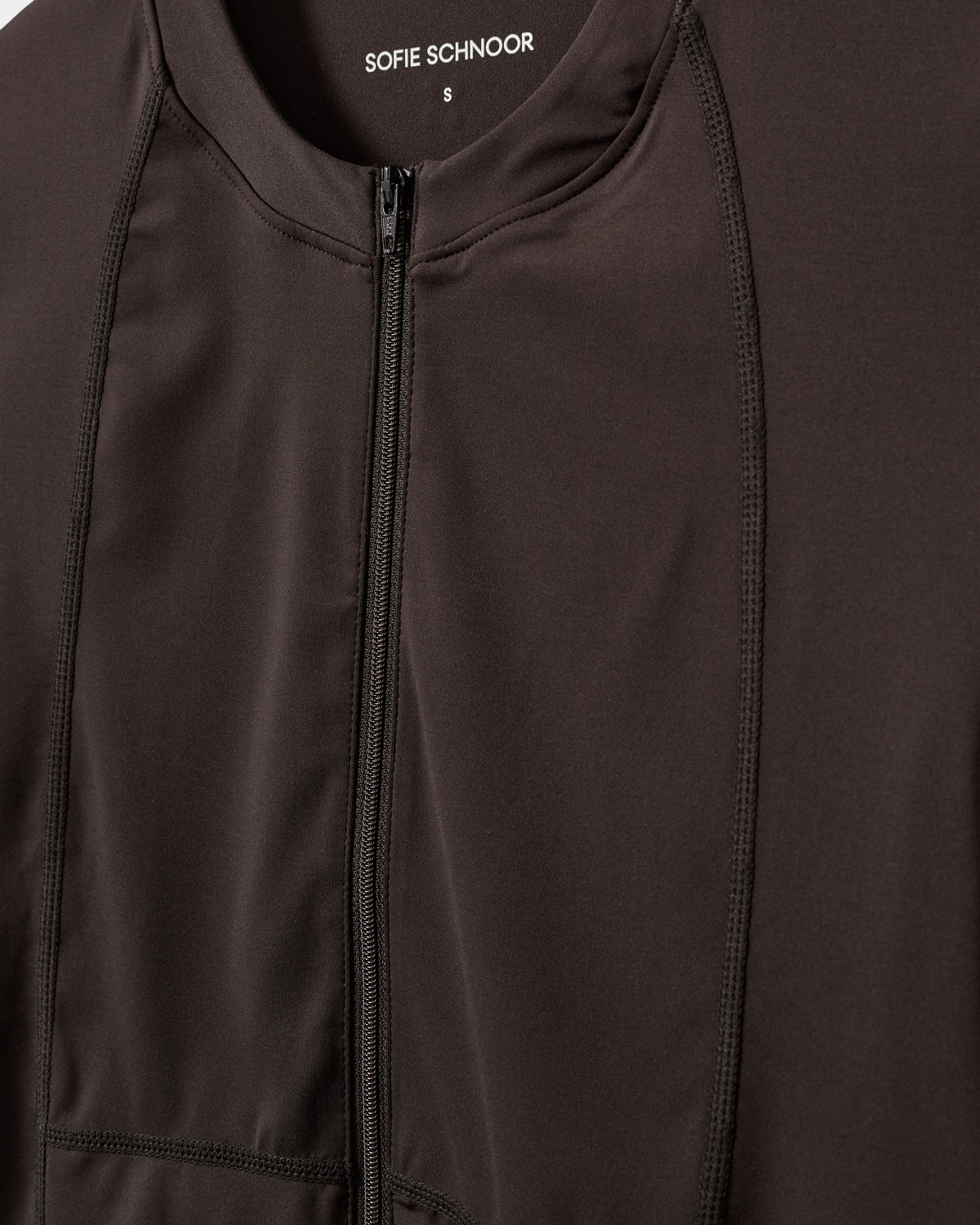 sofie-schnoor-sport-jayaspo-zip-langarm-bluse-dunkelbraun image 7