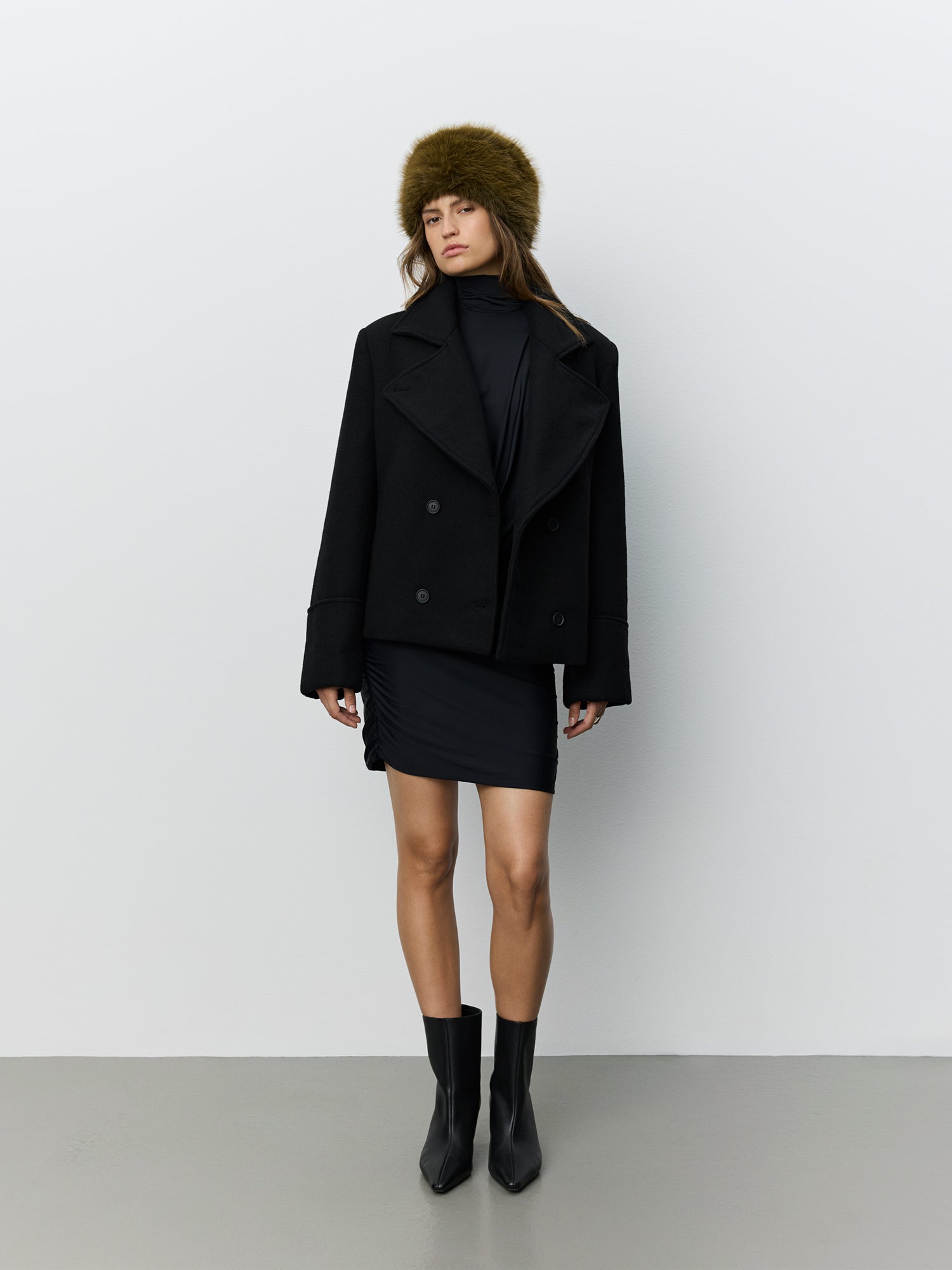 sofie-schnoor-jolinesw-blazer-schwarz-wolle-doppelreihig image 2