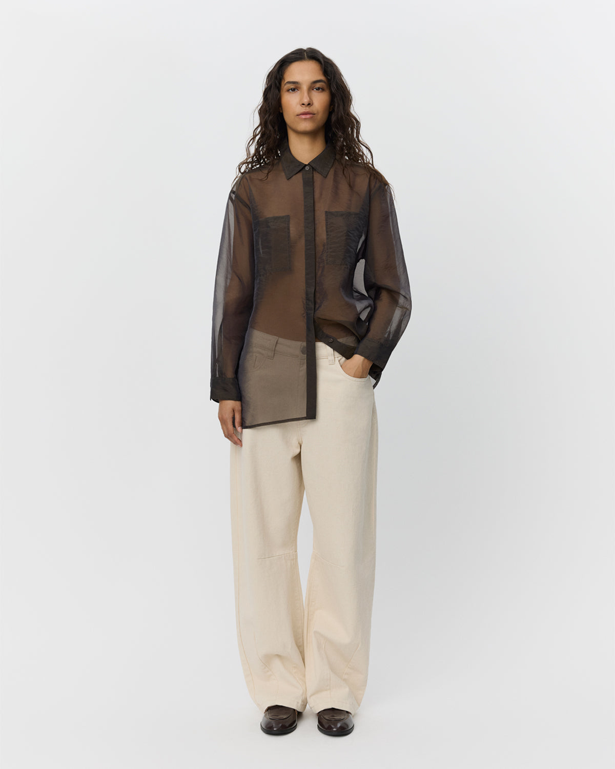 sofie-schnoor-women-donnasw-bluse-dunkelbraun-loose-fit image 2