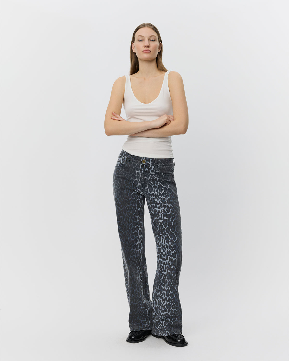 sofie-schnoor-siennasw-leopard-hose-blue-stretch image 2