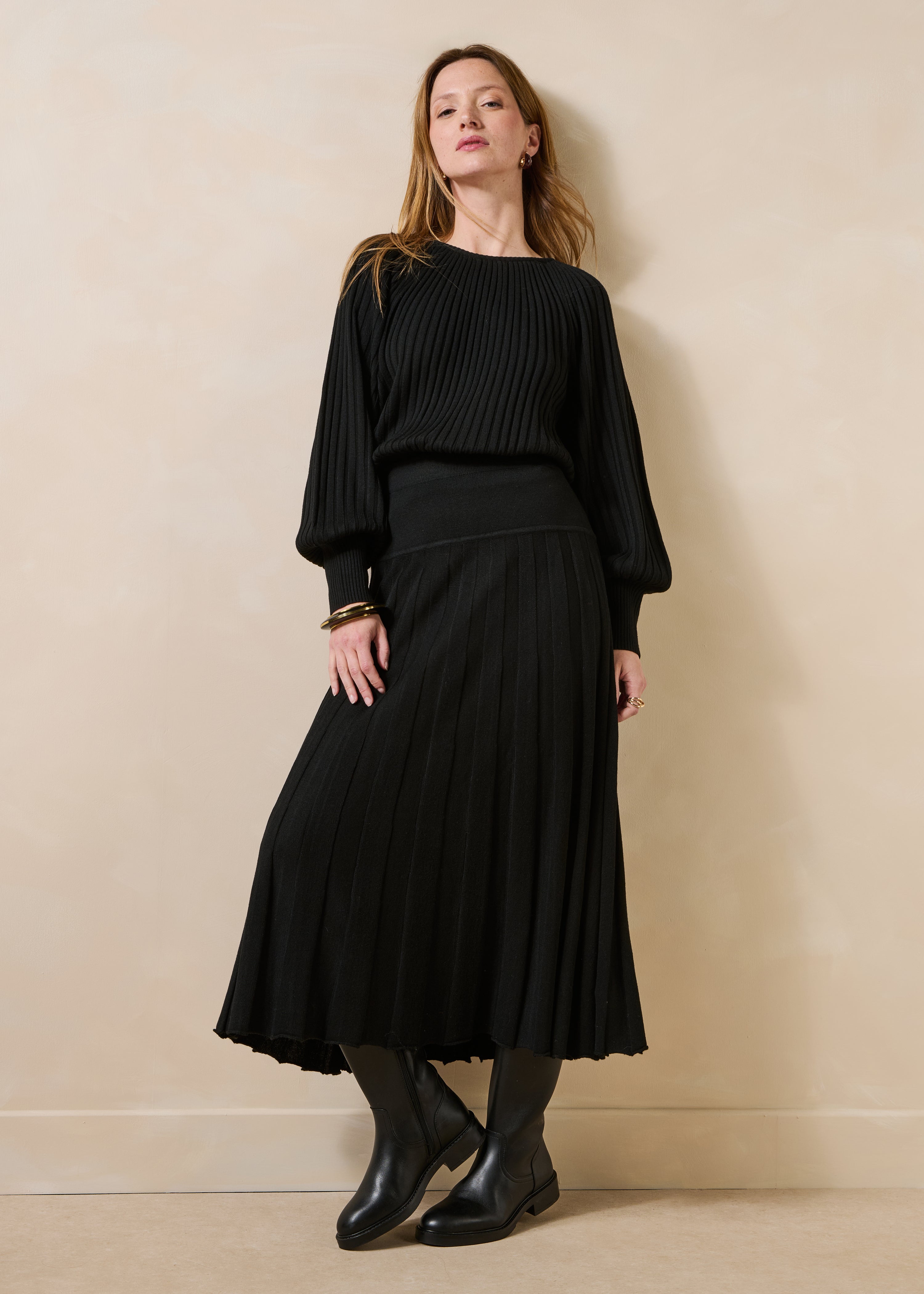 la-f-e-marabout-e-gela-pullover-schwarz-plissee-strick image 3