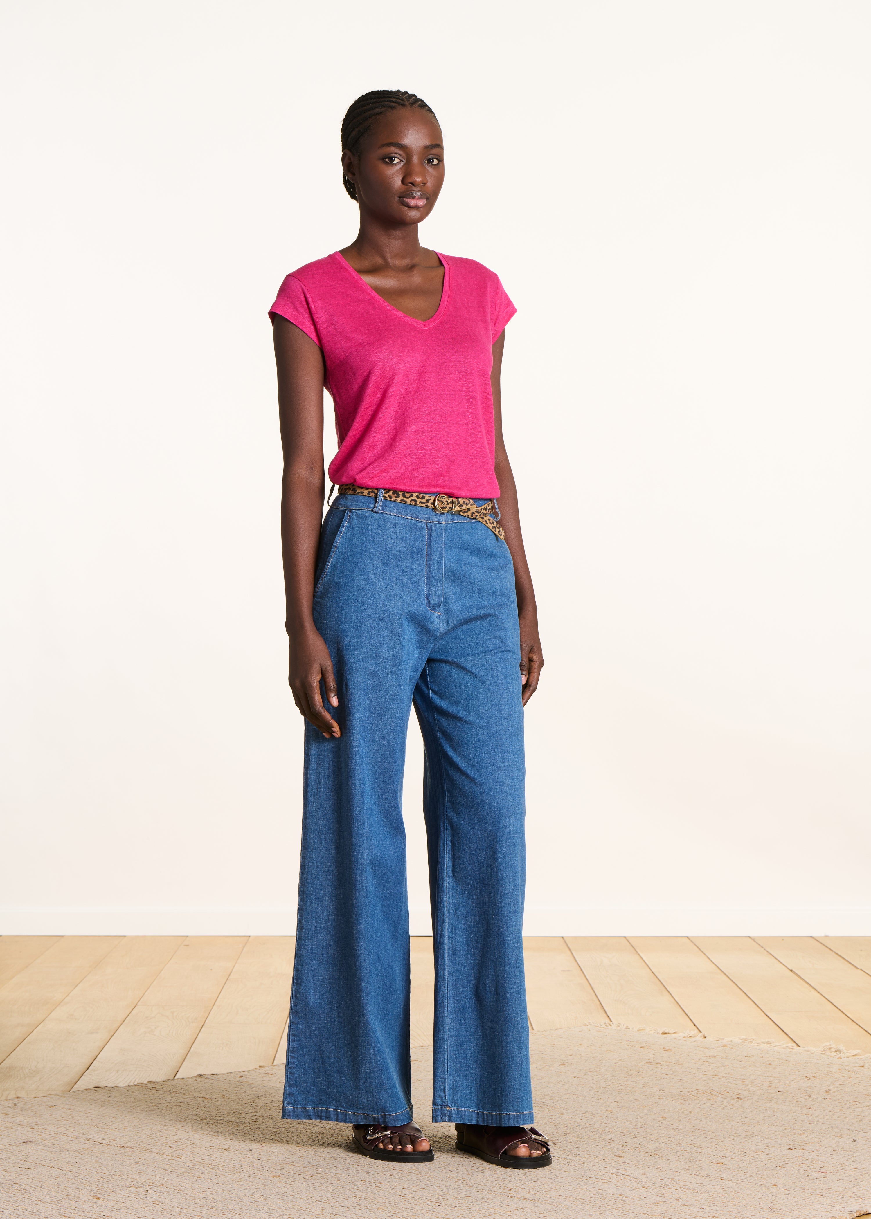 la-f-e-marabout-e-davia-t-shirt-fuchsia-leinen-v-ausschnitt image 2