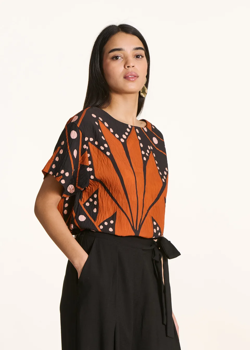 la-f-e-marabout-e-ficelle-top-schwarz-crop-print image 1