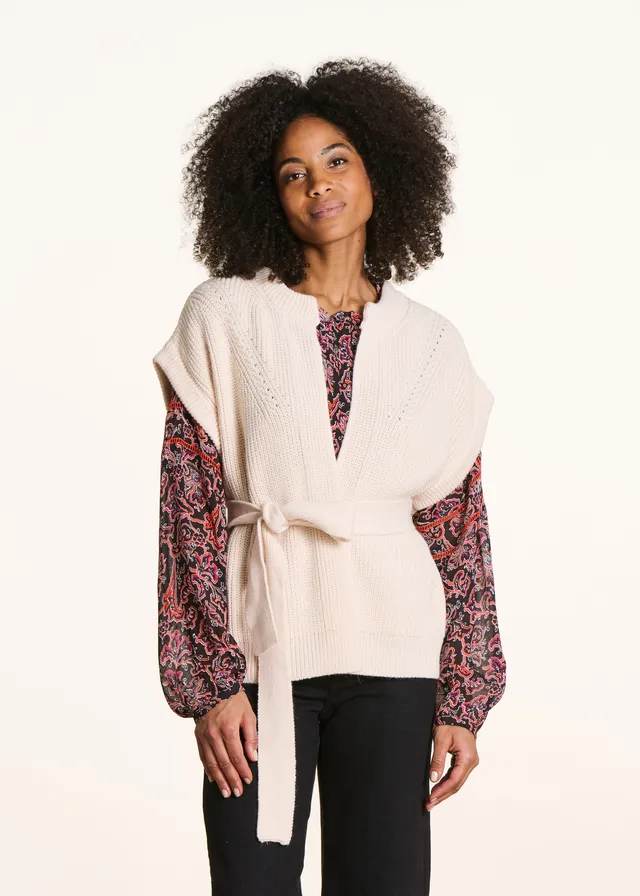 la-f-e-marabout-e-ewen-strickweste-ecru-g-rtel image 1