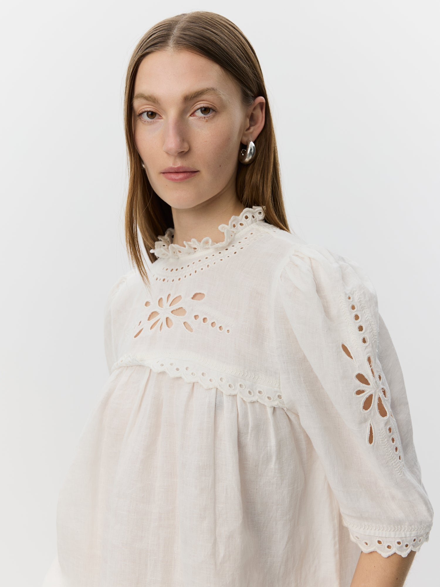 sofie-schnoor-maiasw-spitzentop-cremewei-leinen image 5