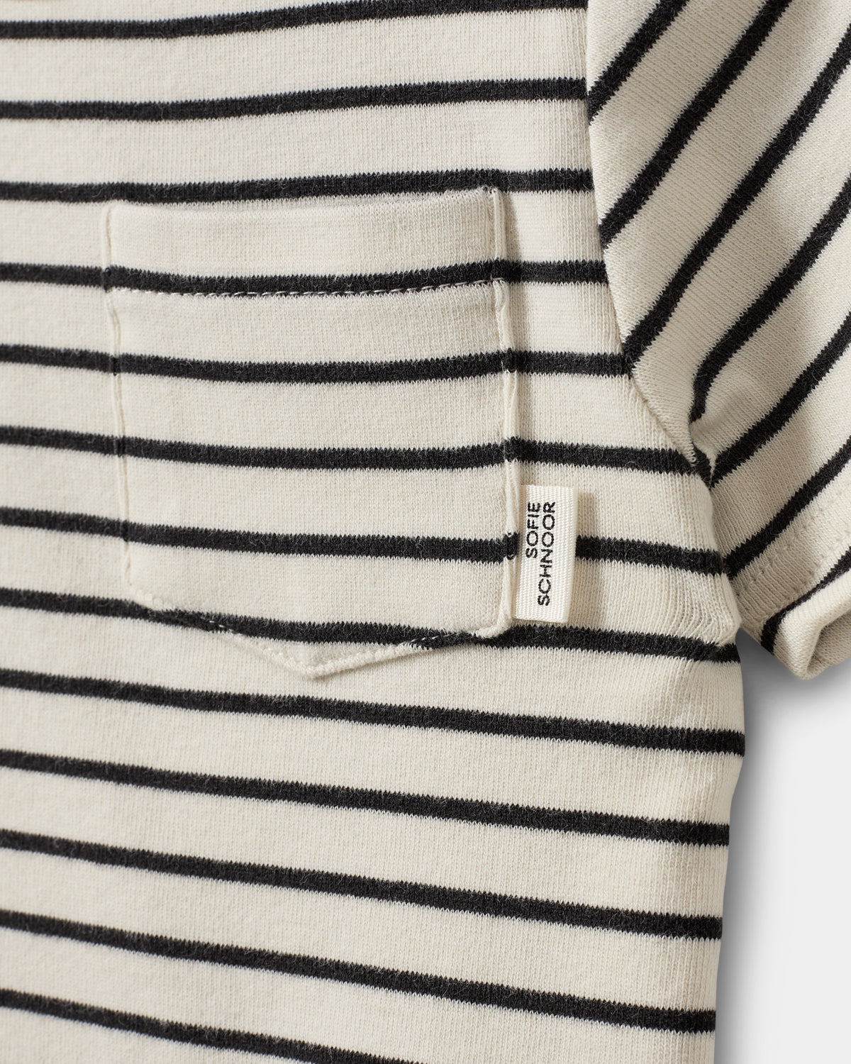 sofie-schnoor-baby-lakesb-t-shirt-black-striped-kurzarm image 3