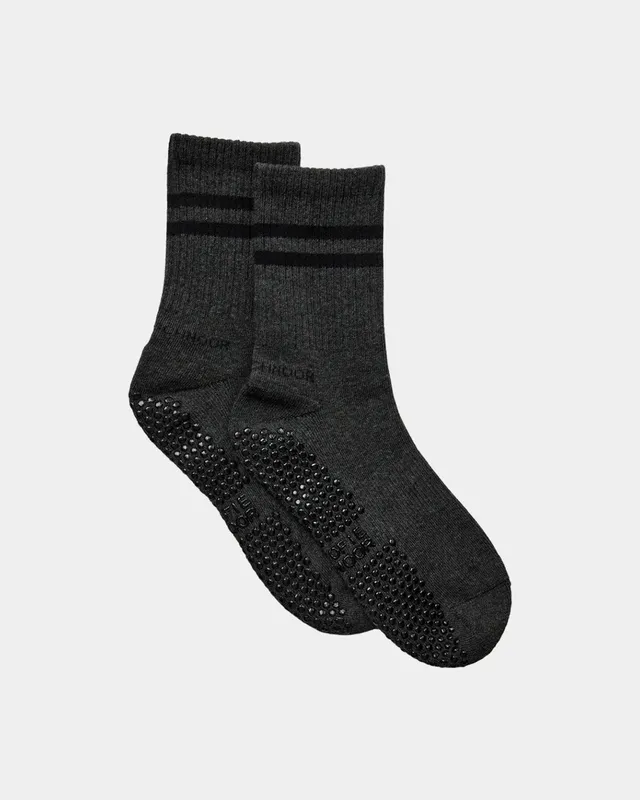 sofie-schnoor-sport-soffispo-socken-dunkelgrau-rutschfest image 1