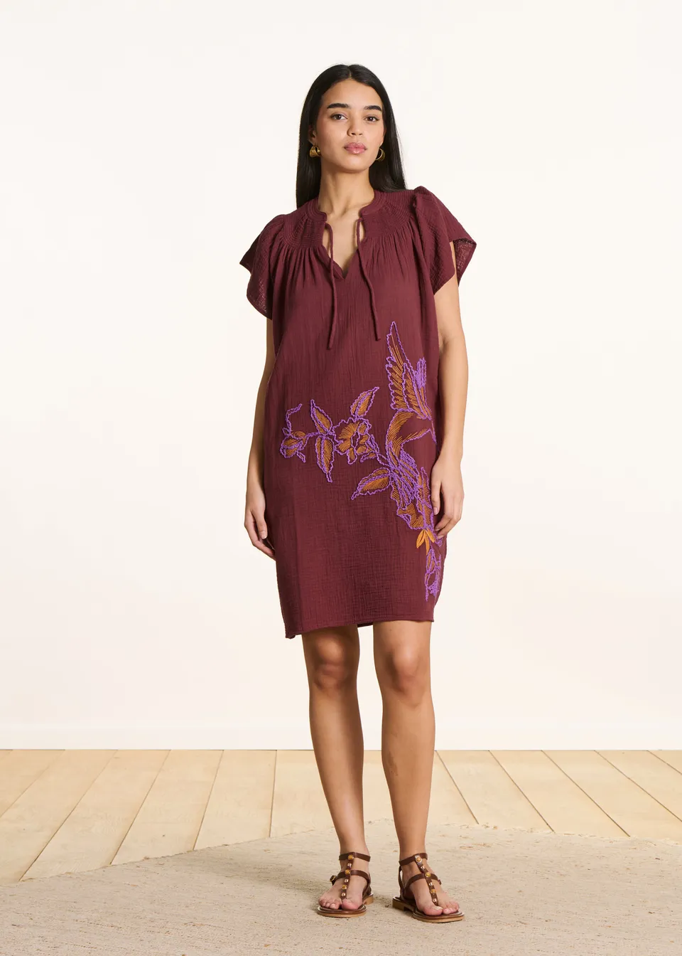 la-f-e-marabout-e-fulo-kurzes-kleid-baumwollgaze-braun-stickerei image 1