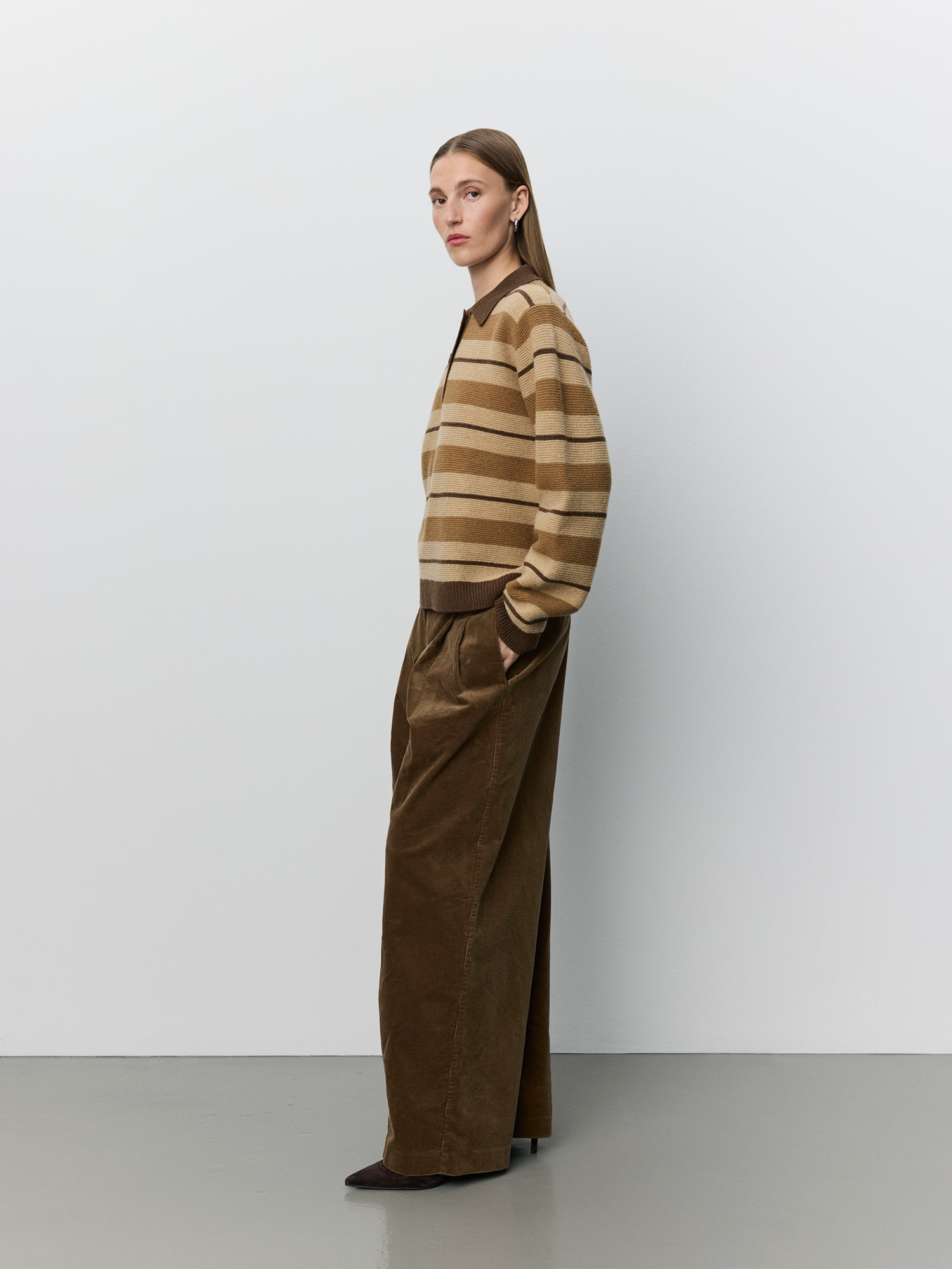sofie-schnoor-women-s263170-stormasw-strickpolo-braun-lammwolle image 3
