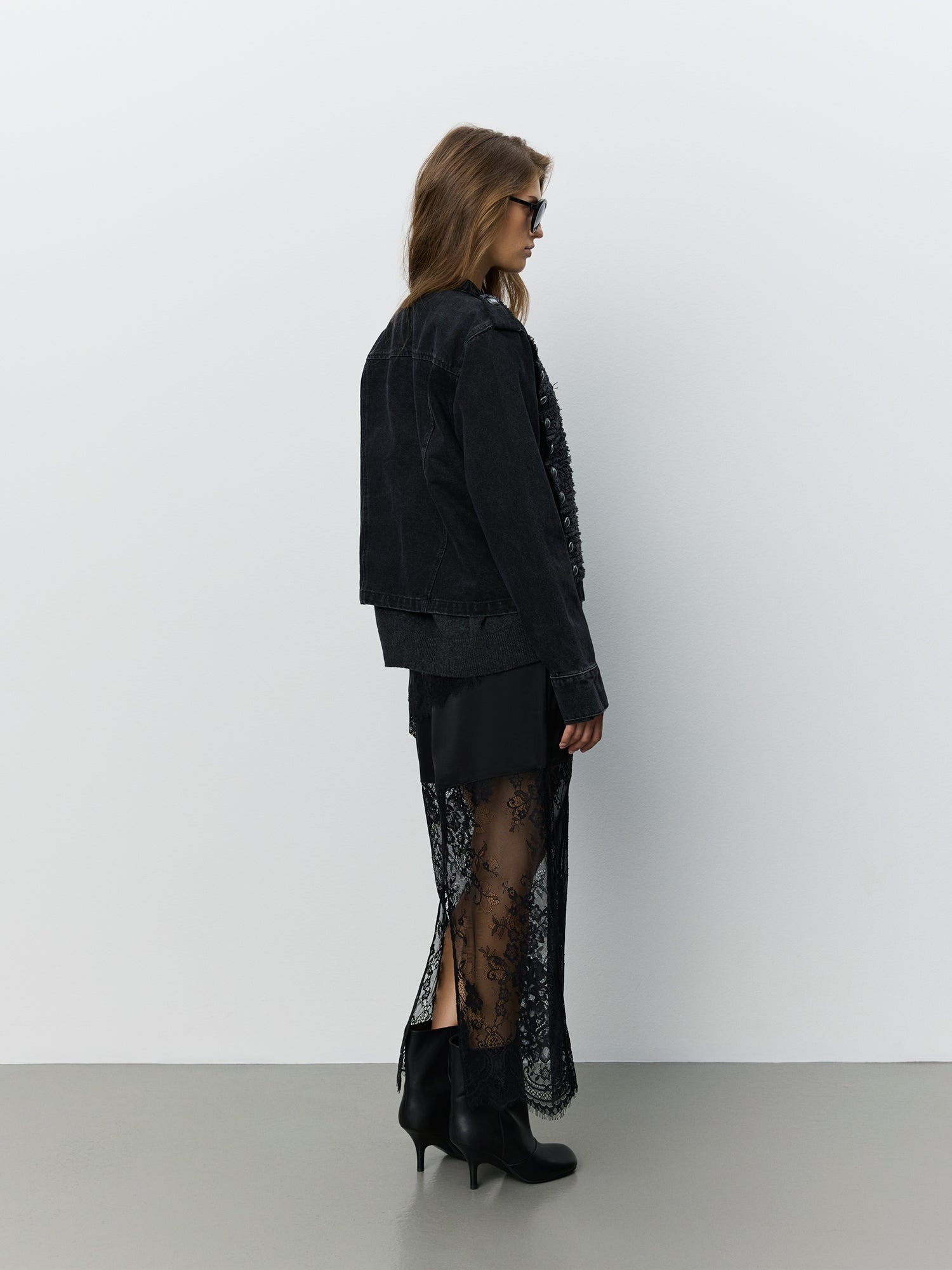 sofie-schnoor-women-valettesw-denim-husaren-jacke-washed-black image 4