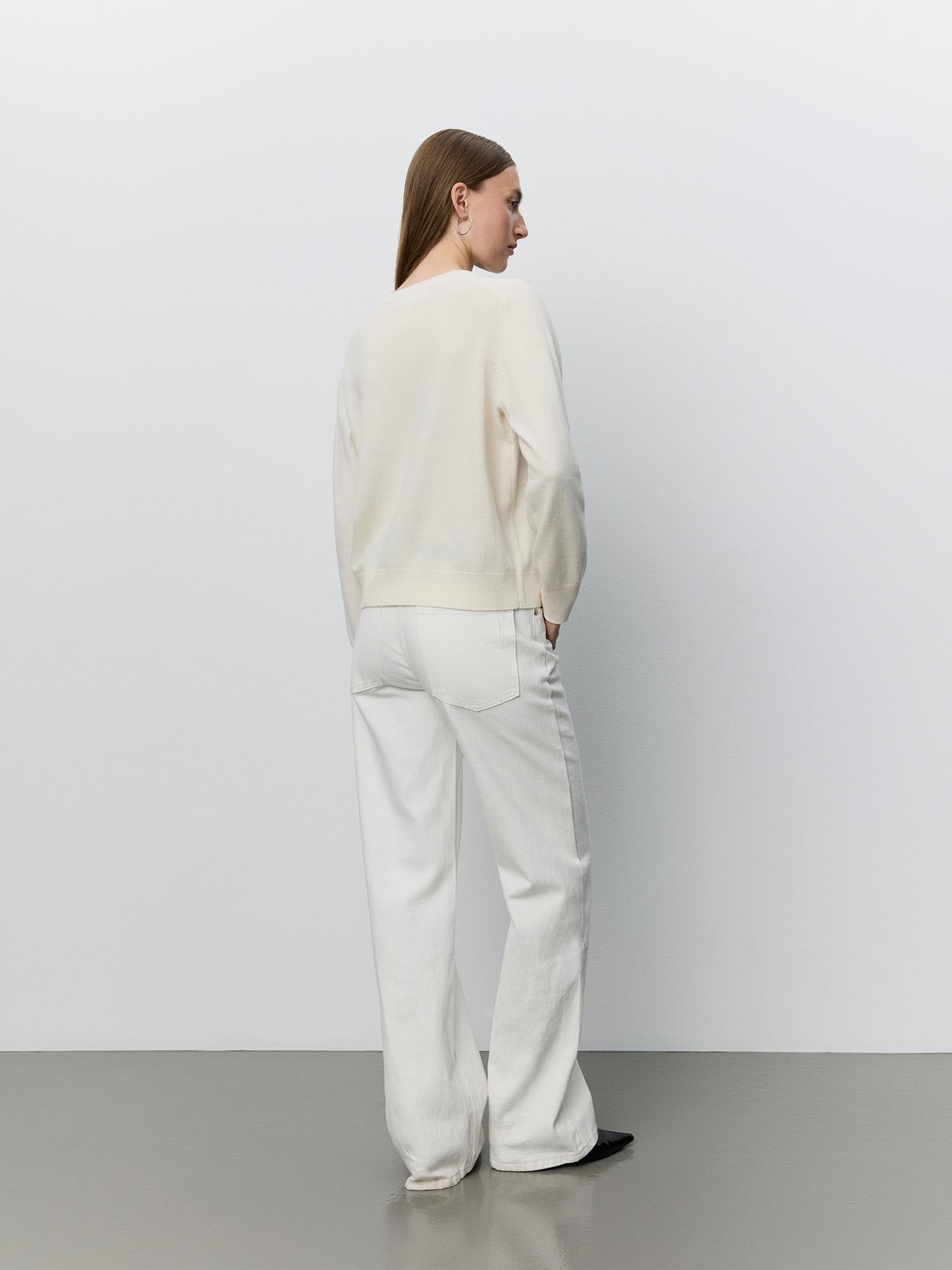 sofie-schnoor-women-snos605-parissw-jeans-offwhite image 4