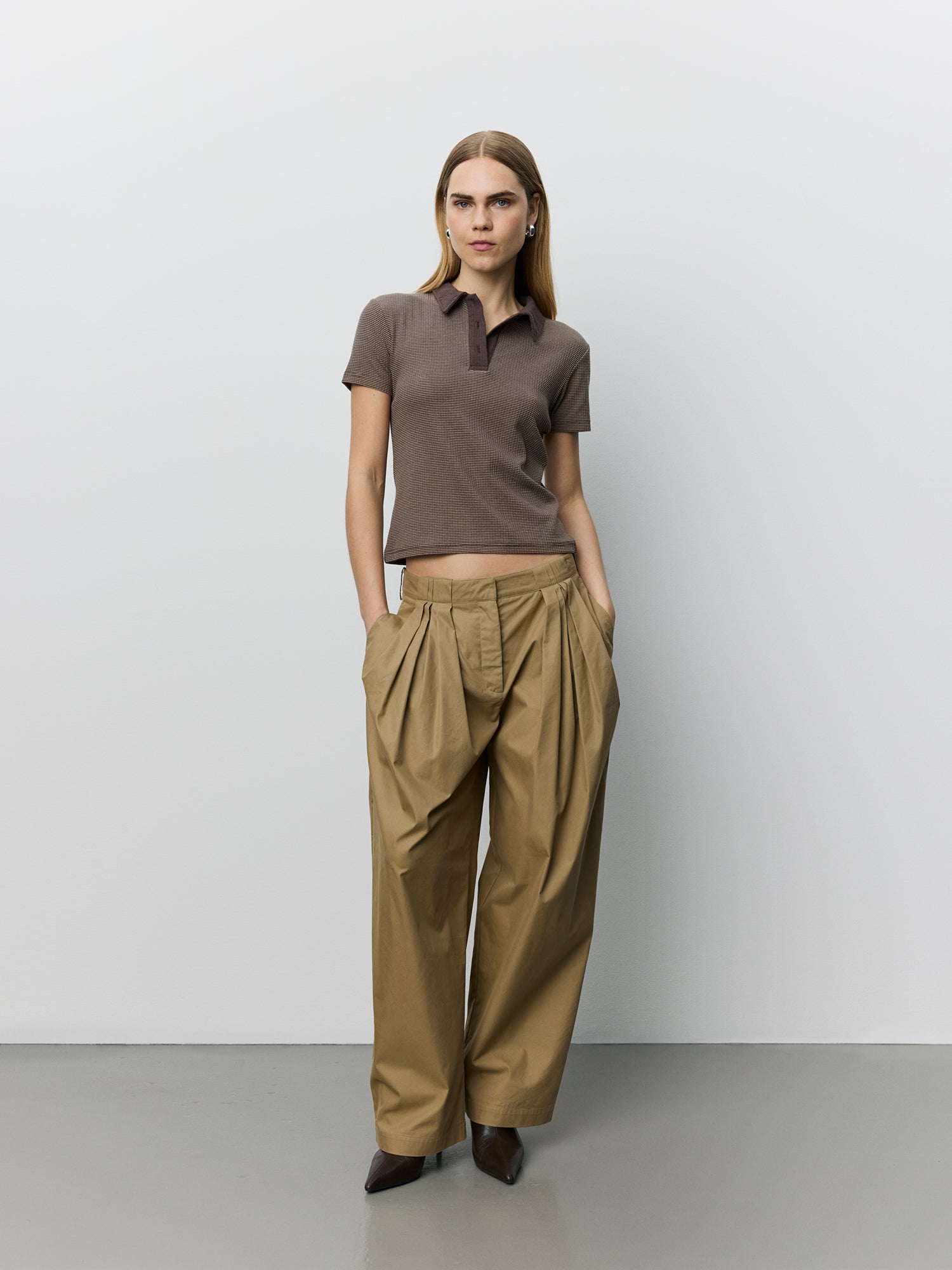 sofie-schnoor-calistasw-polo-shirt-braun-gestreift image 2