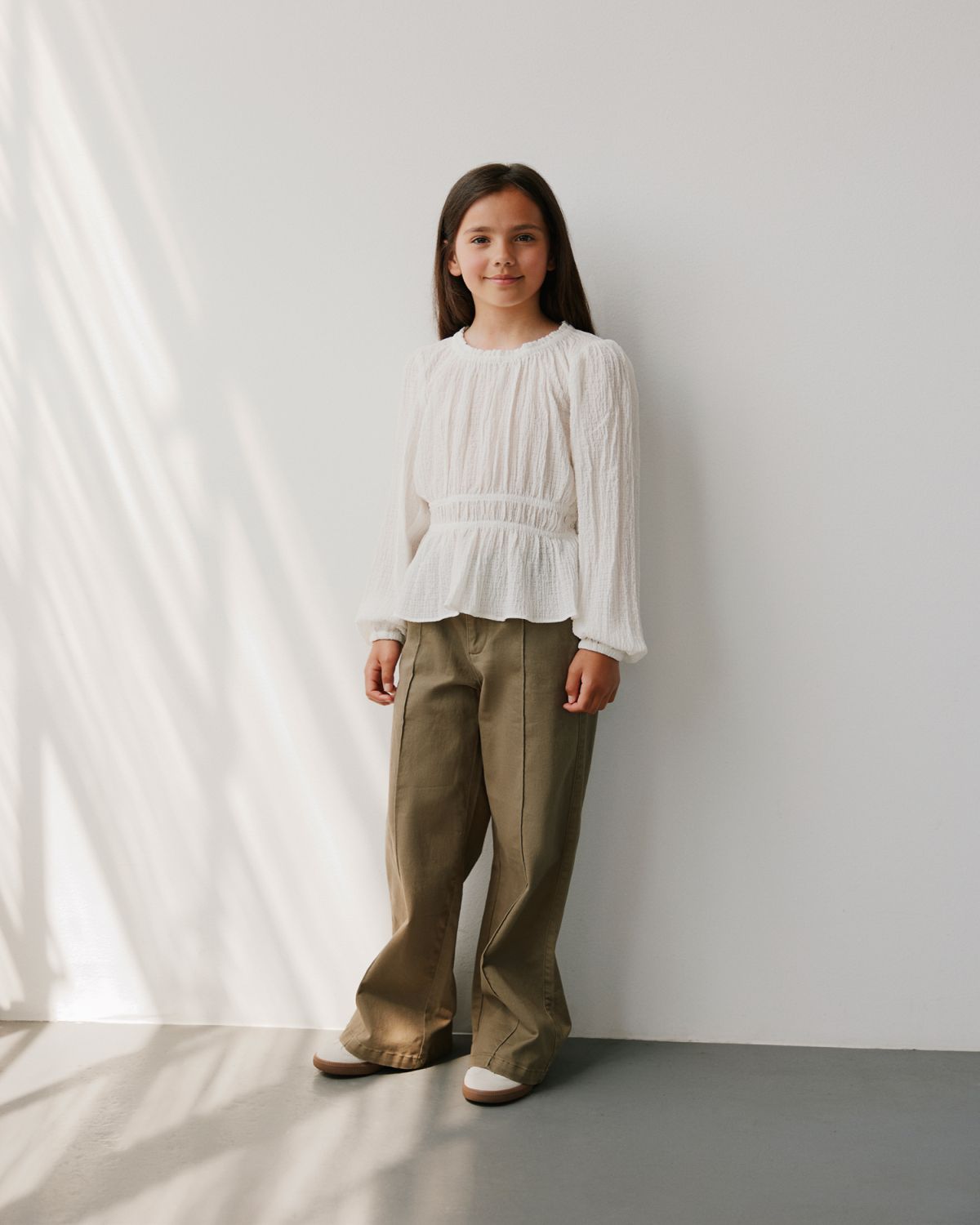 sofie-schnoor-young-izzasy-g243263-hose-gr-n-stretch image 2