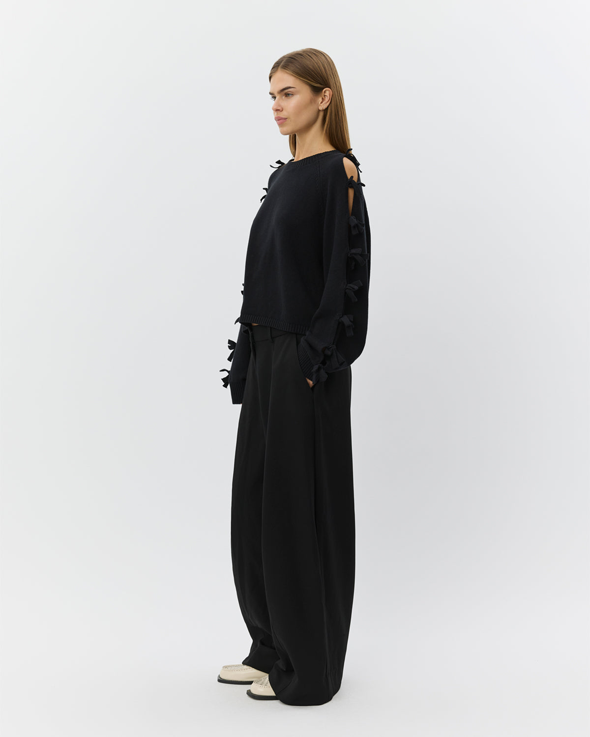 sofie-schnoor-permelisw-bow-knit-sweater-schwarz-cashmere image 3