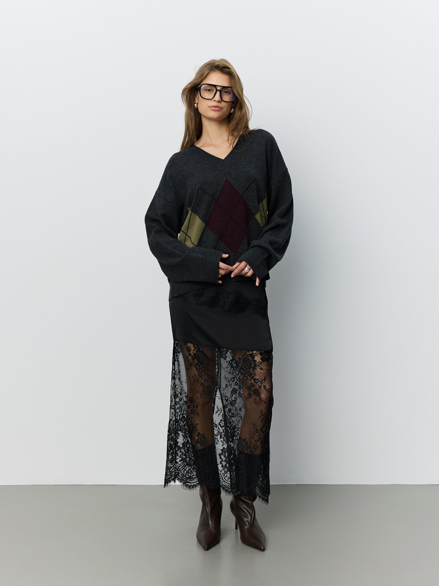 sofie-schnoor-women-paleasw-strickpullover-dunkelgrau-merino image 2