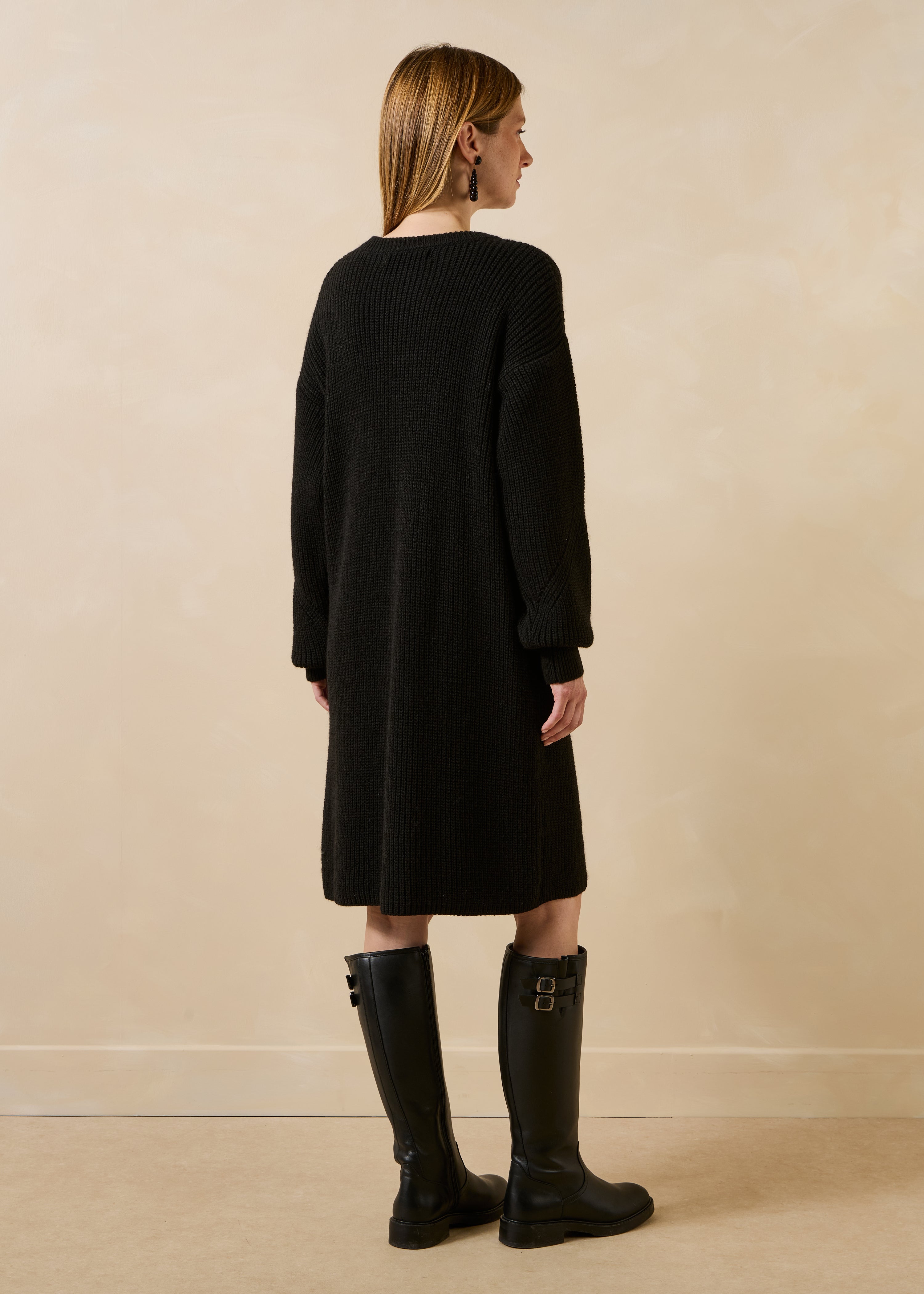 la-f-e-marabout-e-godoy-kleid-schwarz-kurz-strick-wolle image 3