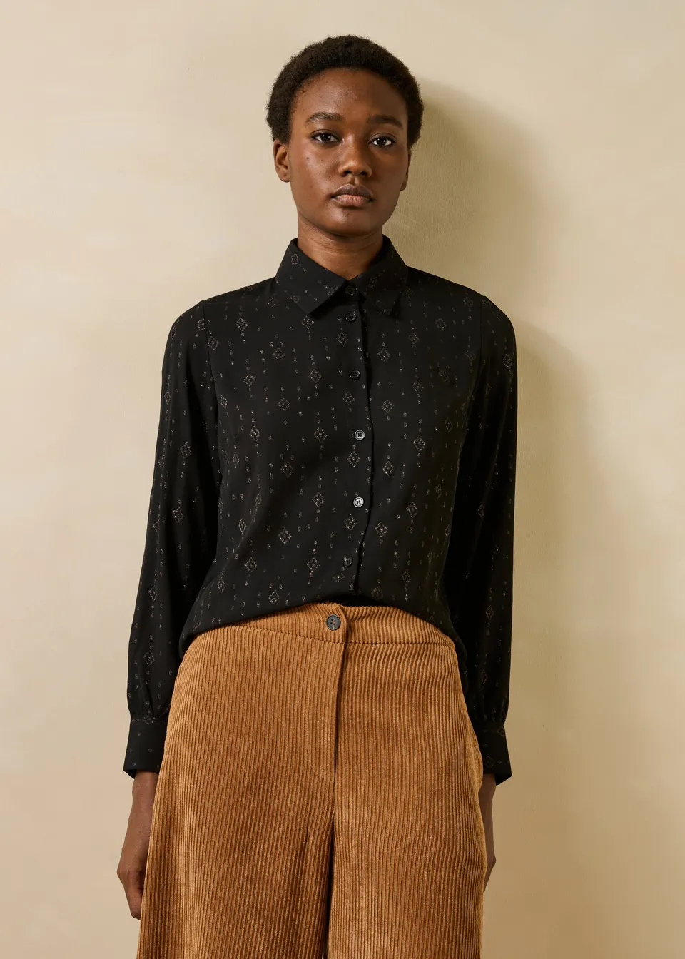 la-f-e-marabout-e-epnos-bluse-schwarz-grafik-lurex image 1