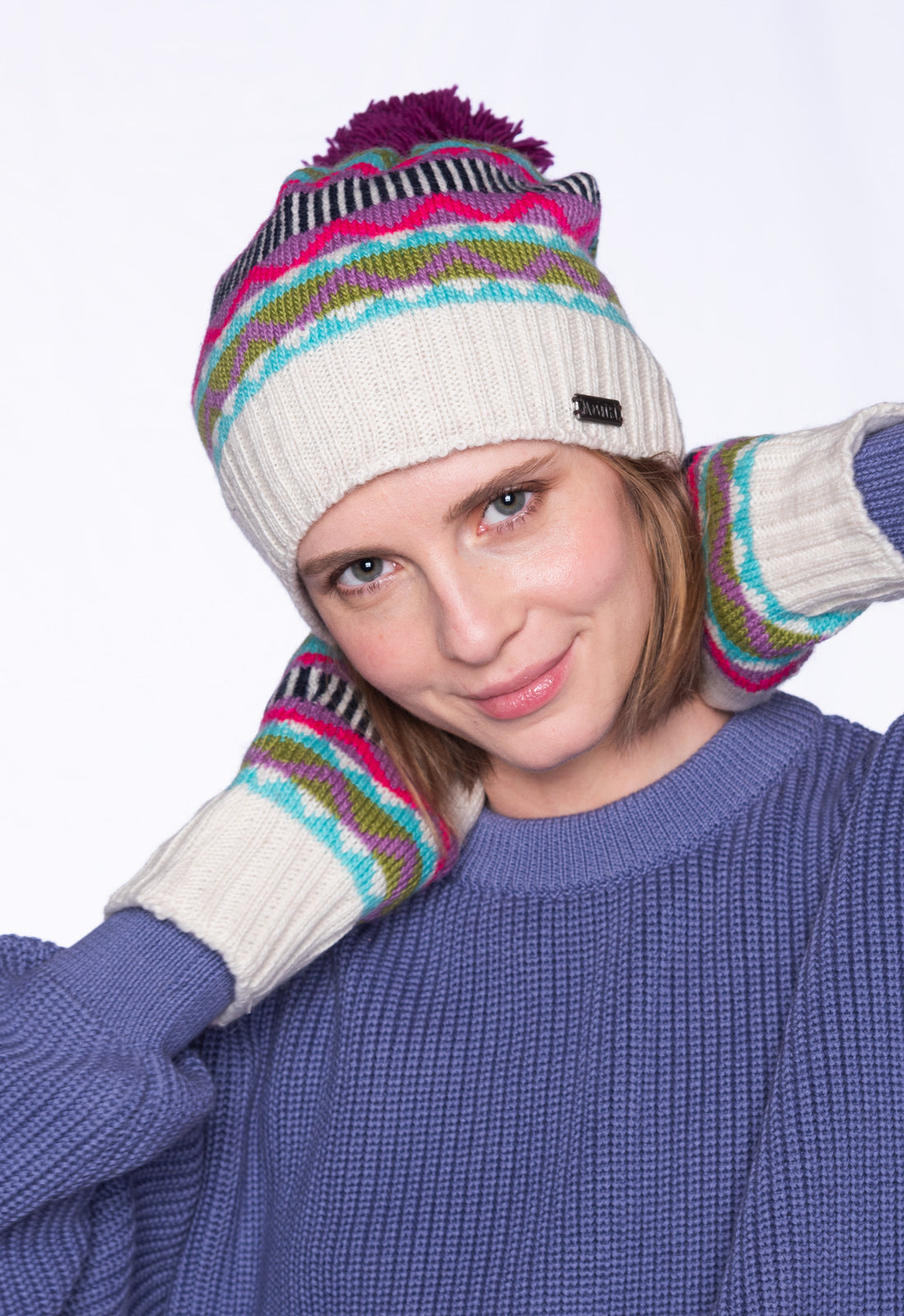 moshiki-candy-hat-bommelm-tze-wolle-herz-navy-damenm-tze image 6