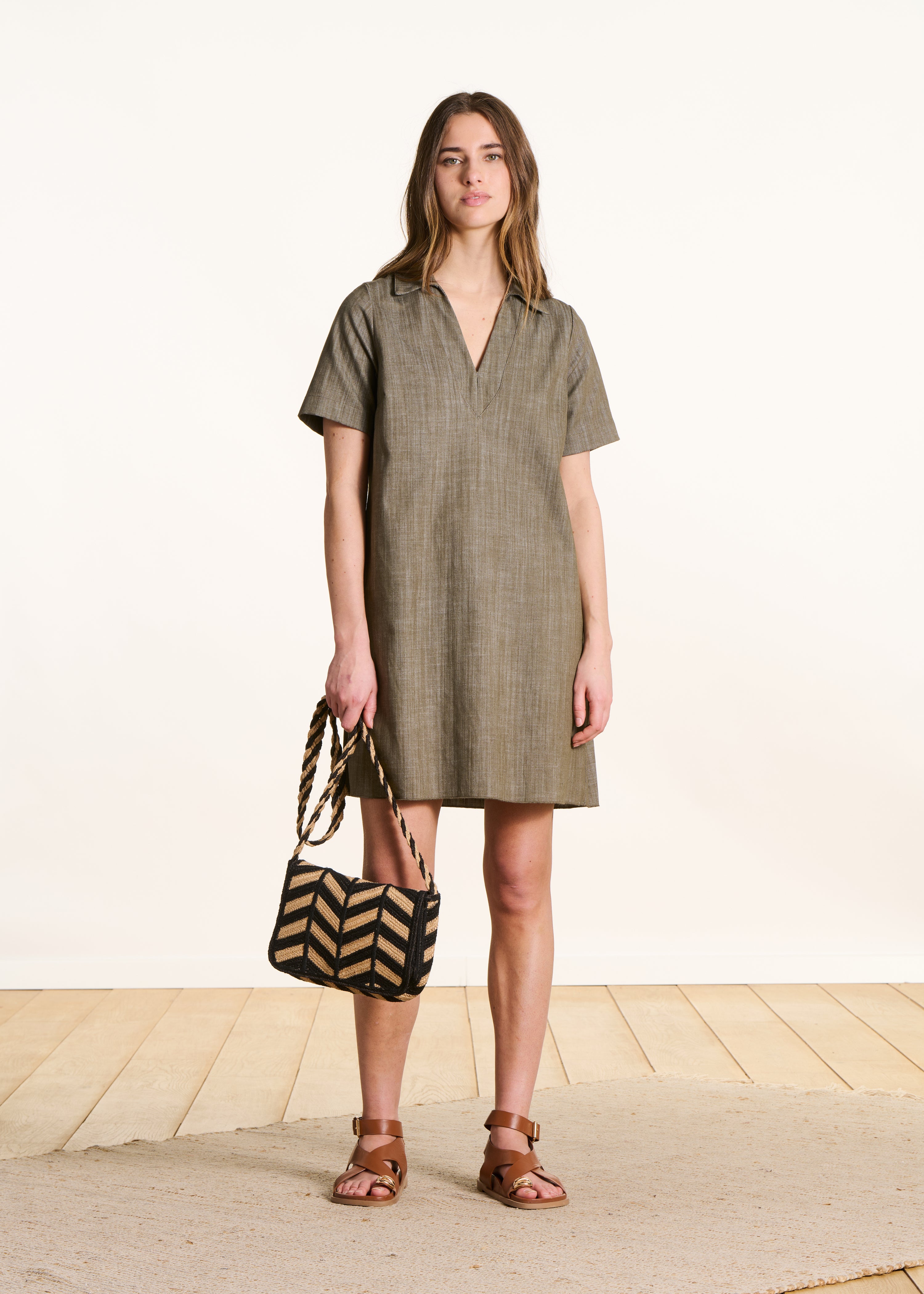 la-f-e-marabout-e-frida-jeanskleid-kaki-kurz-polo image 1
