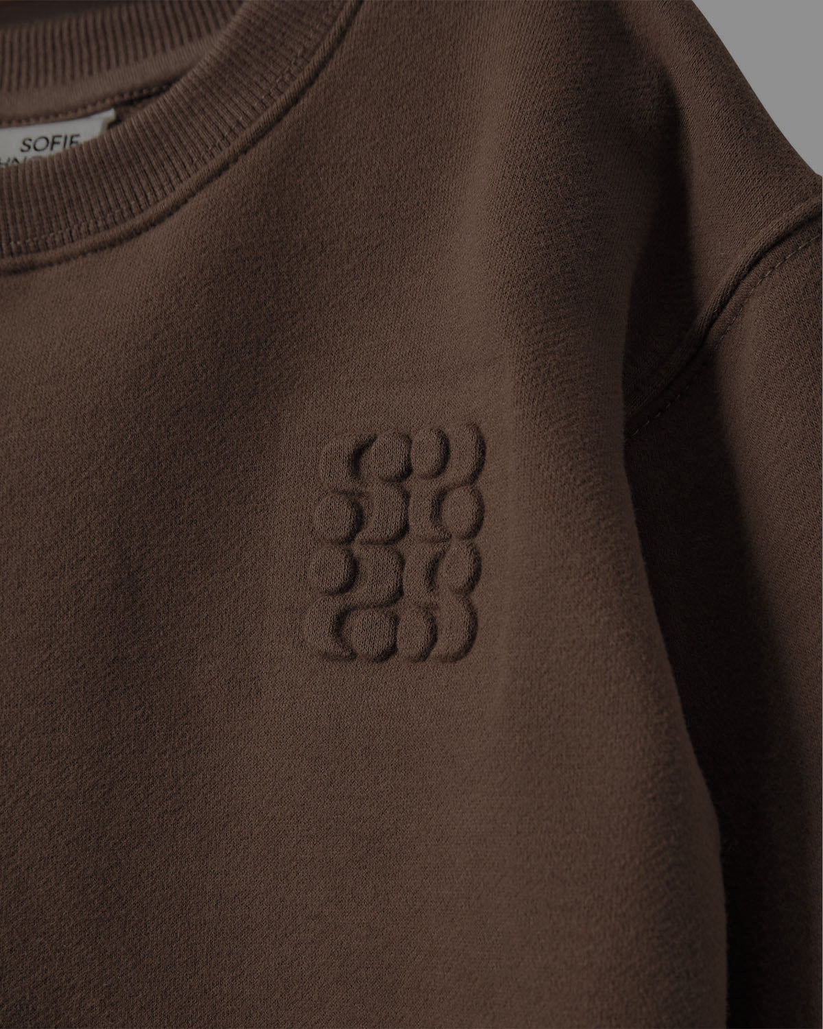 sofie-schnoor-kids-eliskb-sweatshirt-braun-baumwolle-logo image 3
