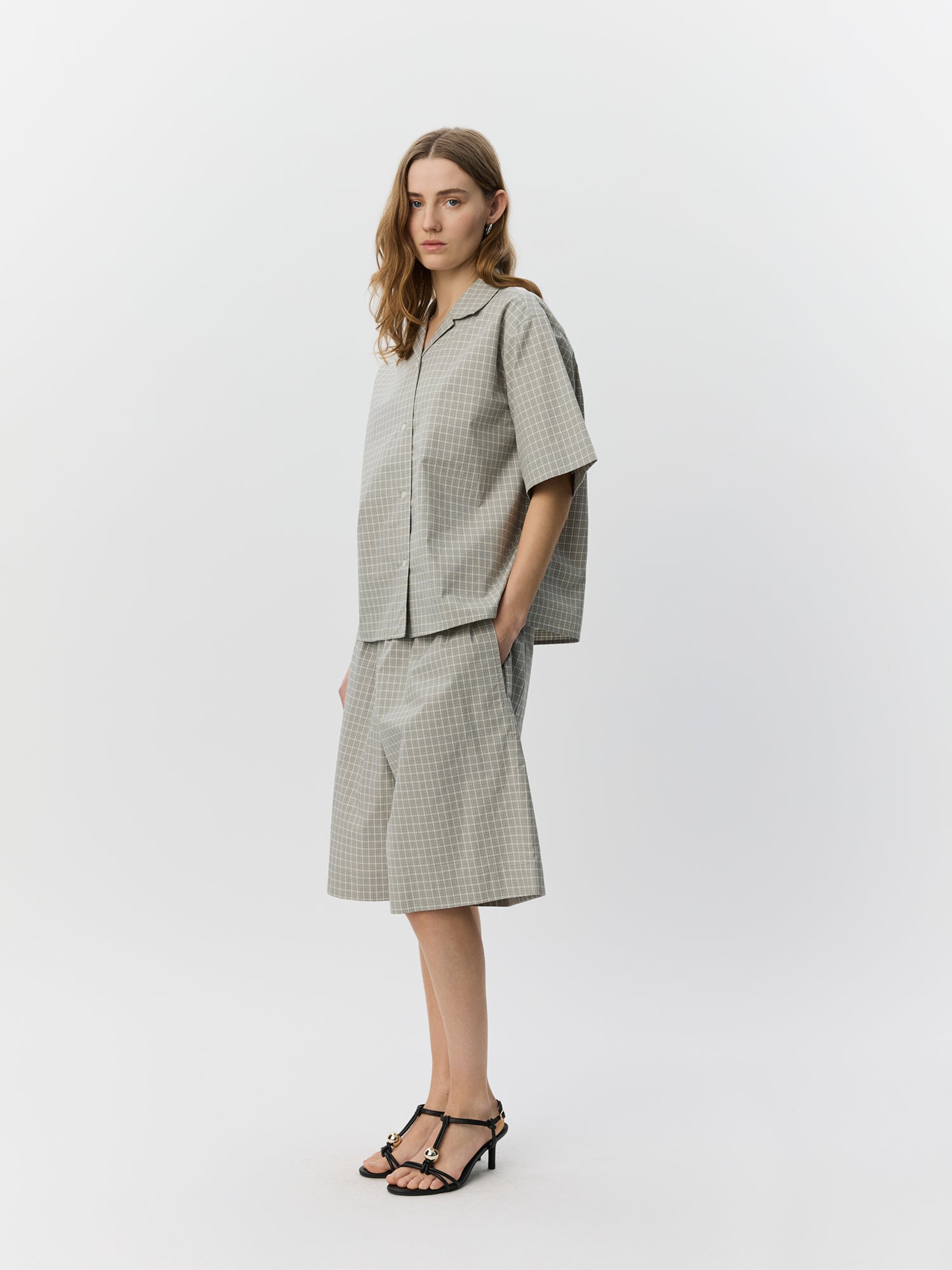 sofie-schnoor-women-blairsw-bermuda-shorts-grau-kariert image 3