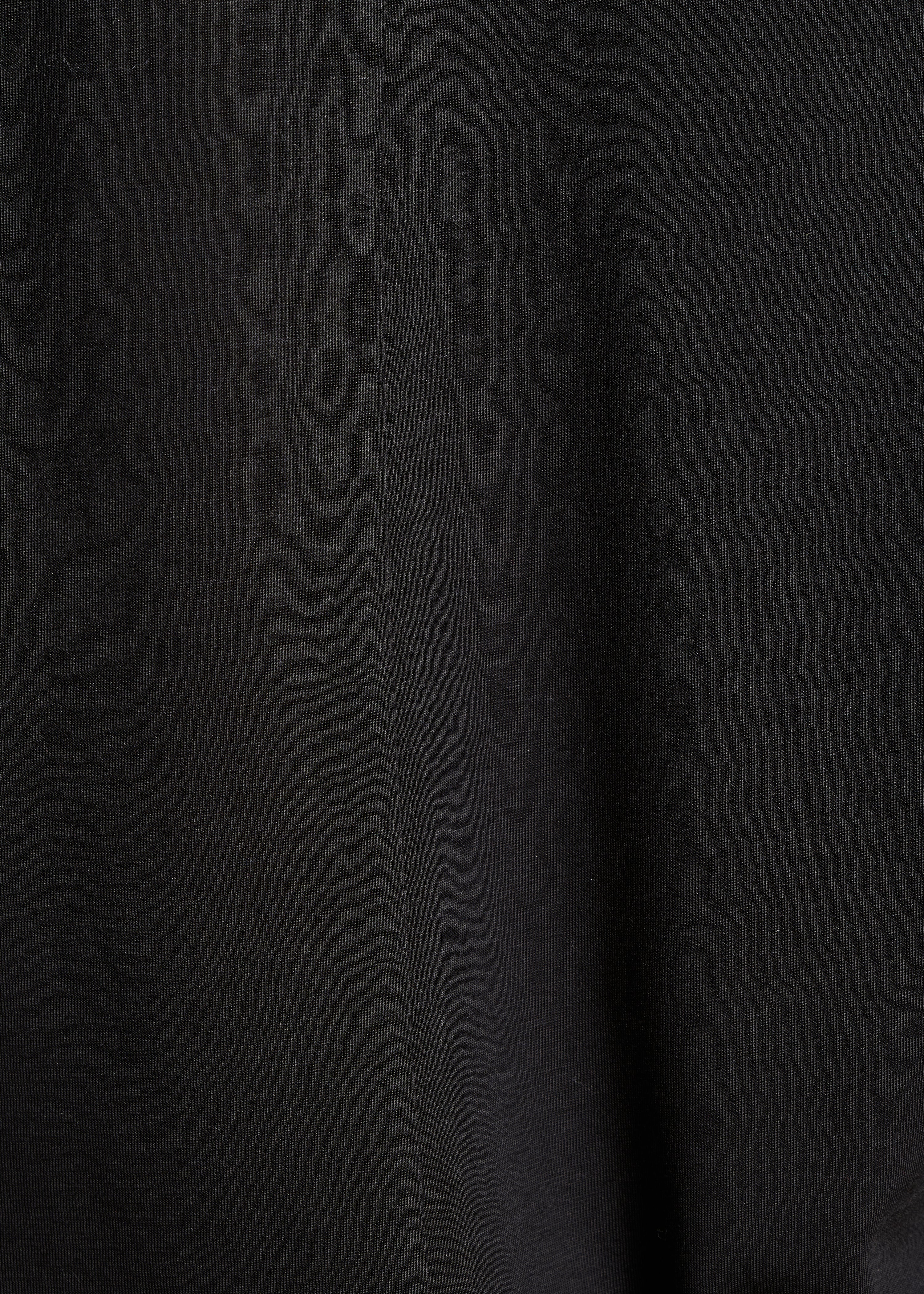 la-f-e-marabout-e-filou-t-shirt-schwarz-v-ausschnitt-lyocell image 4