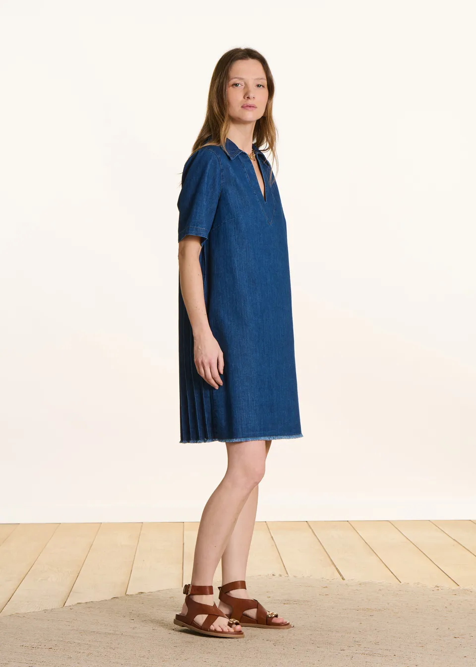 la-f-e-marabout-e-frida-jeanskleid-kurz-medium-polokragen image 1