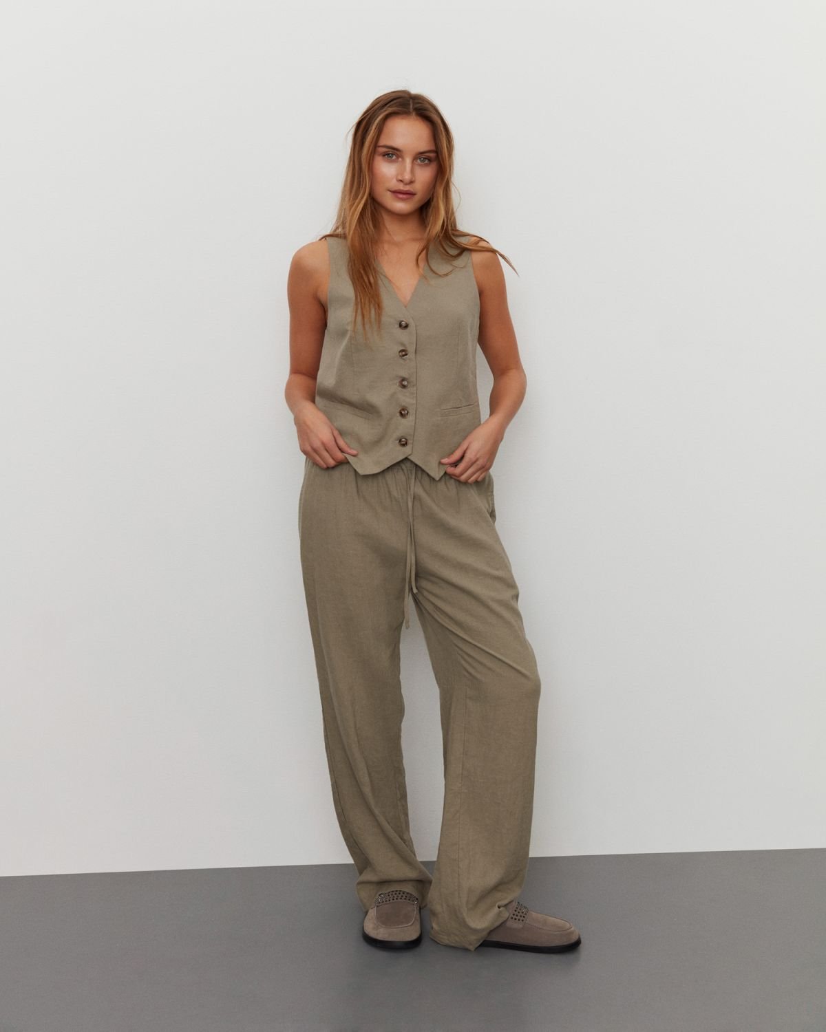 sofie-schnoor-women-abigailesw-hose-khaki-army-leinenmix-weit image 2