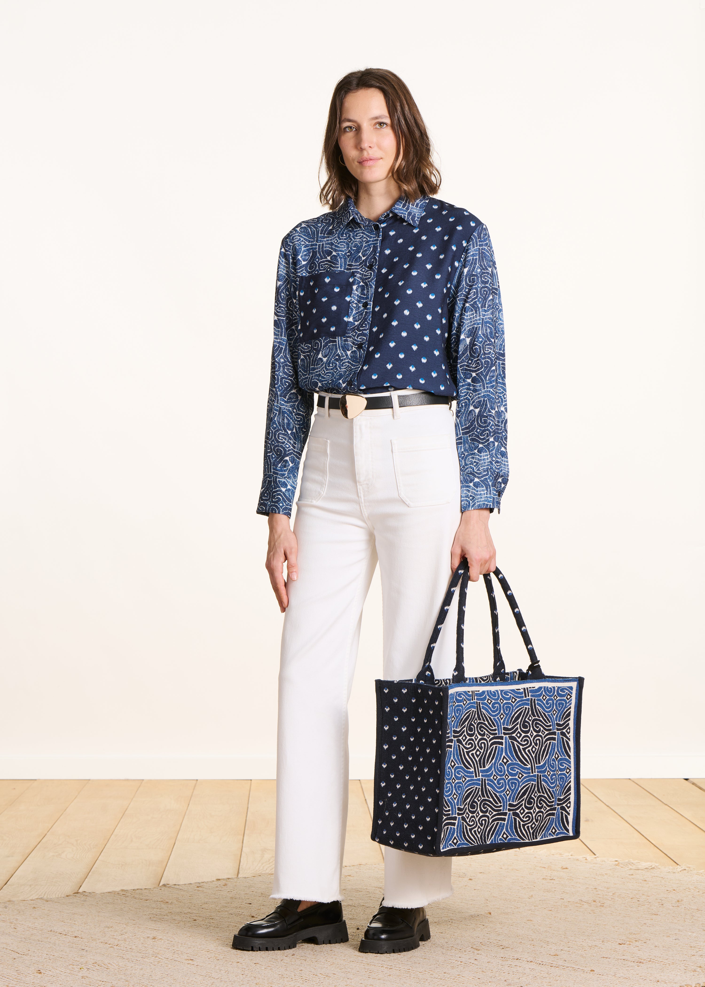 la-f-e-marabout-e-famito-bluse-blau-patchwork-langarm image 2