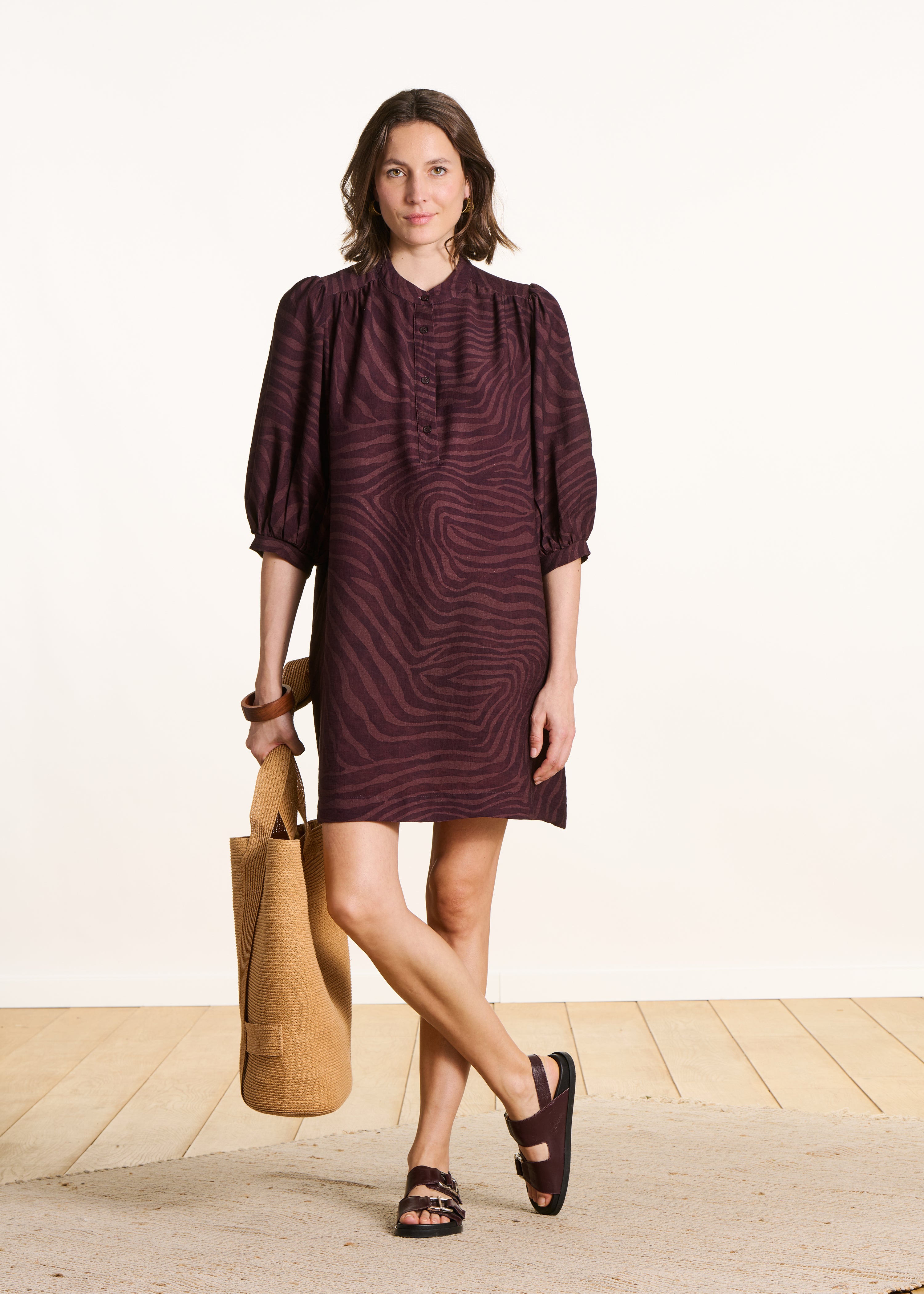 la-f-e-marabout-e-fabiola-kurzes-kleid-animalprint-braun image 1