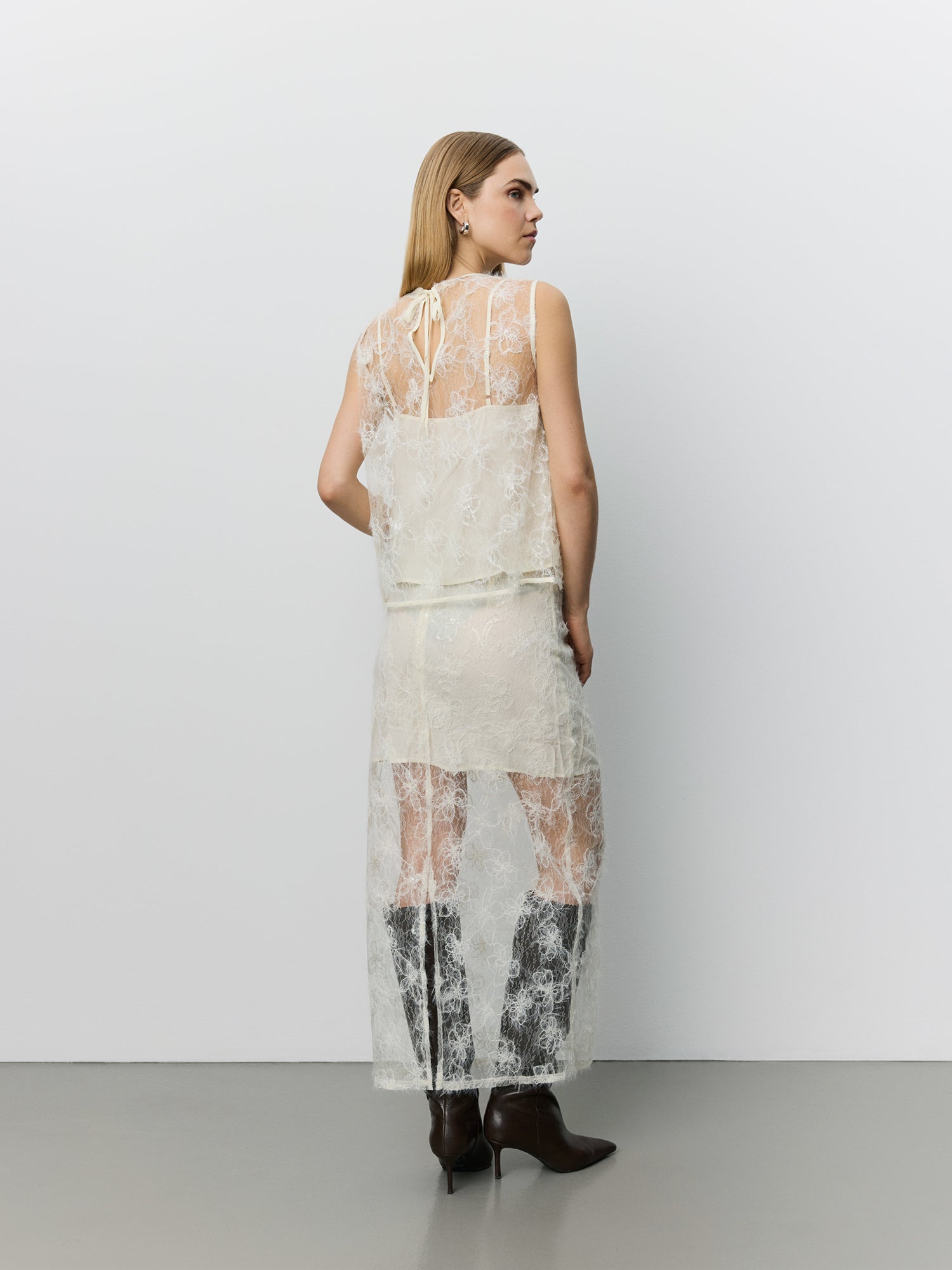 sofie-schnoor-women-odessasw-top-s263415-spitzentop-creme-yellow image 4