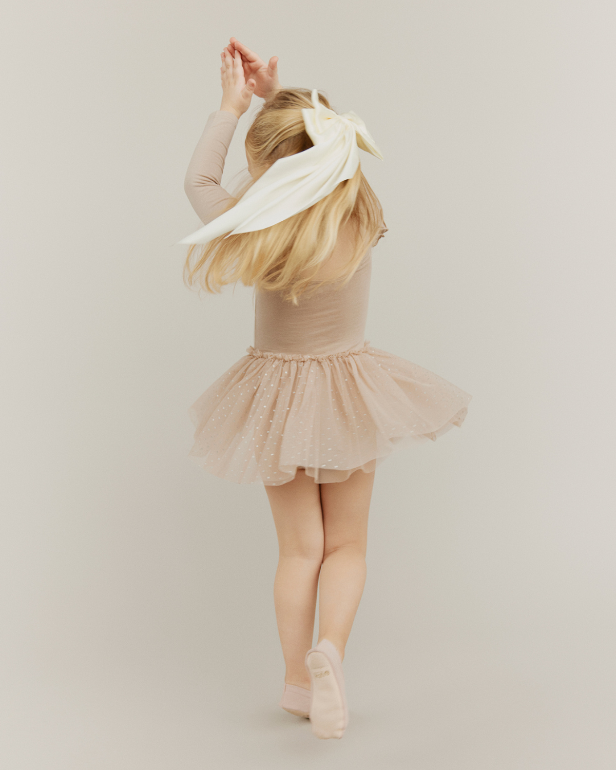 sofie-schnoor-kids-estelle-pnos618-turnanzug-altrosa image 4