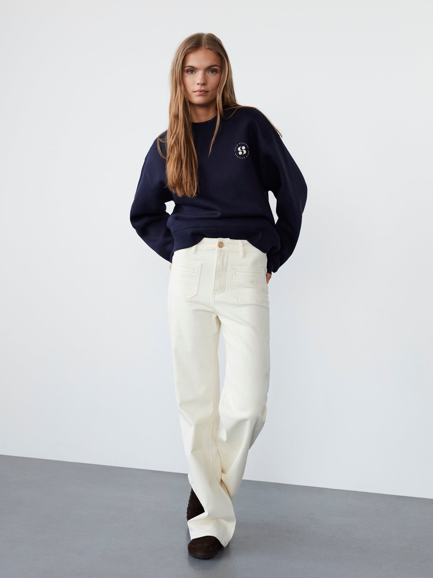 sofie-schnoor-women-parisw-sweatshirt-navy-baumwolle image 3