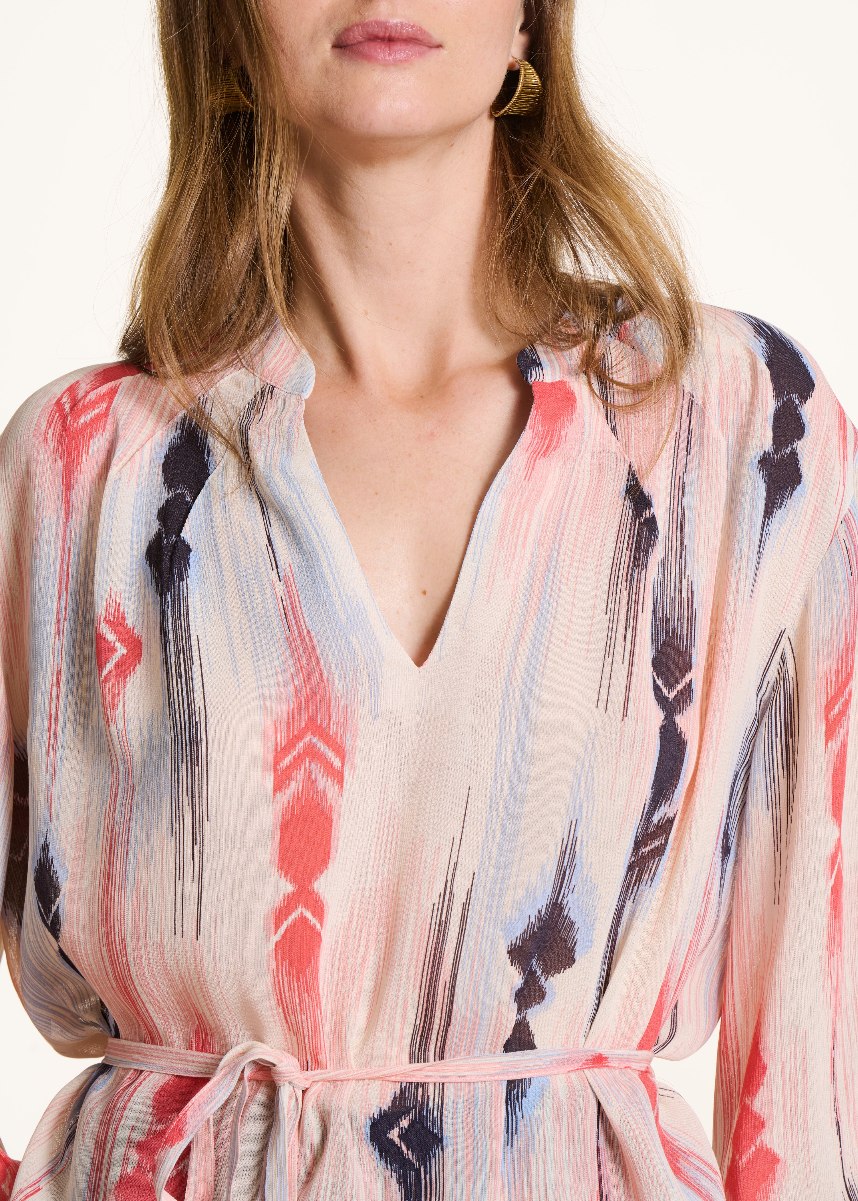 la-f-e-marabout-e-faenzi-bluse-print-rosa-blau-langarm image 5