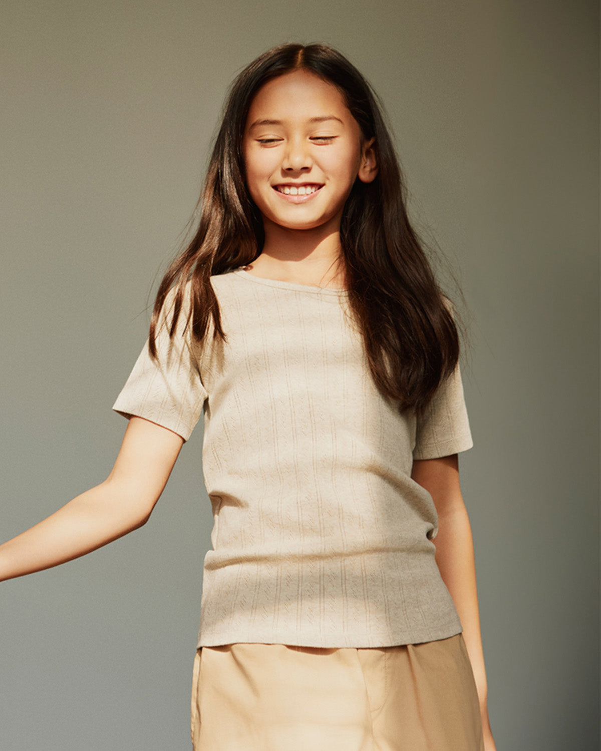 sofie-schnoor-young-pipersy-t-shirt-beige-bio image 2