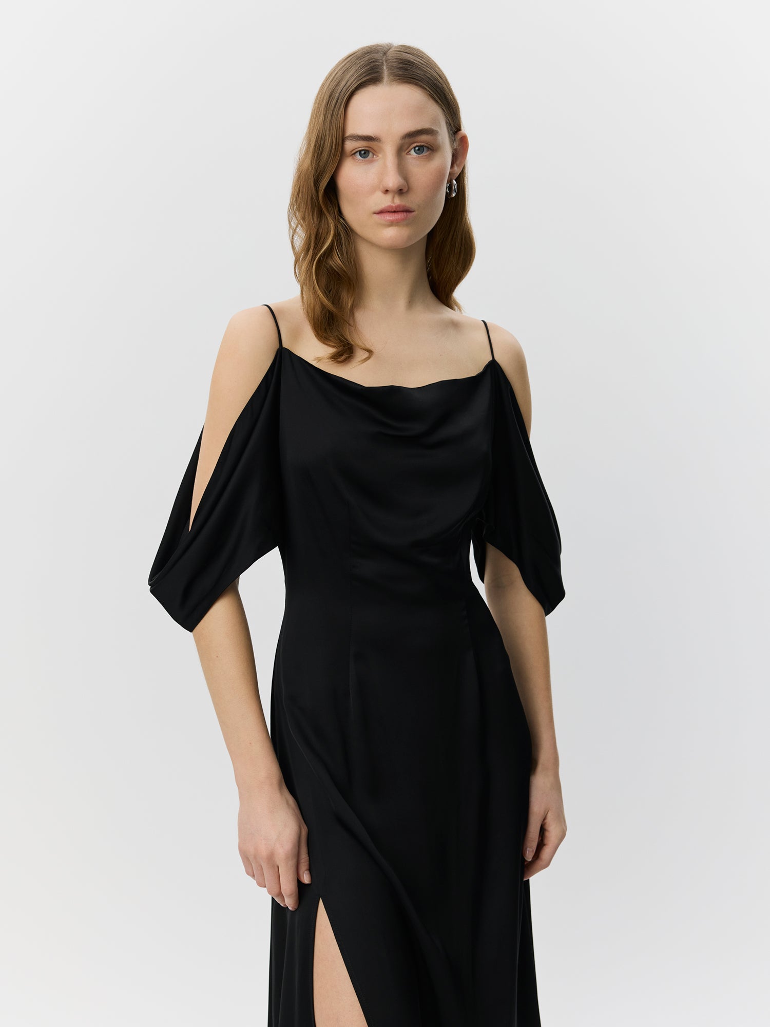 sofie-schnoor-women-simjasw-maxikleid-schwarz-satin image 5