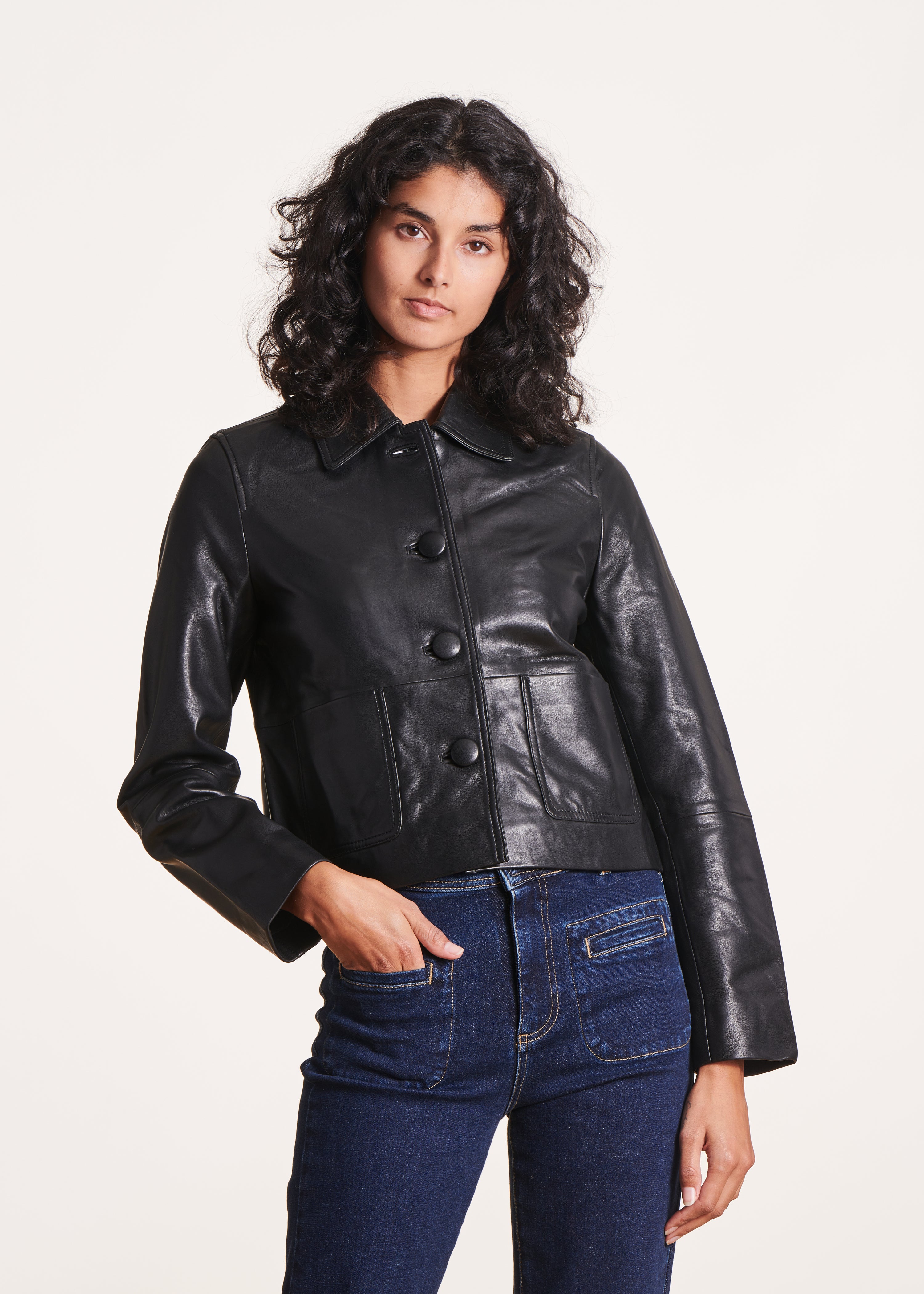 la-f-e-marabout-e-vedelia-blouson-schwarz-lammleder-kurz image 2