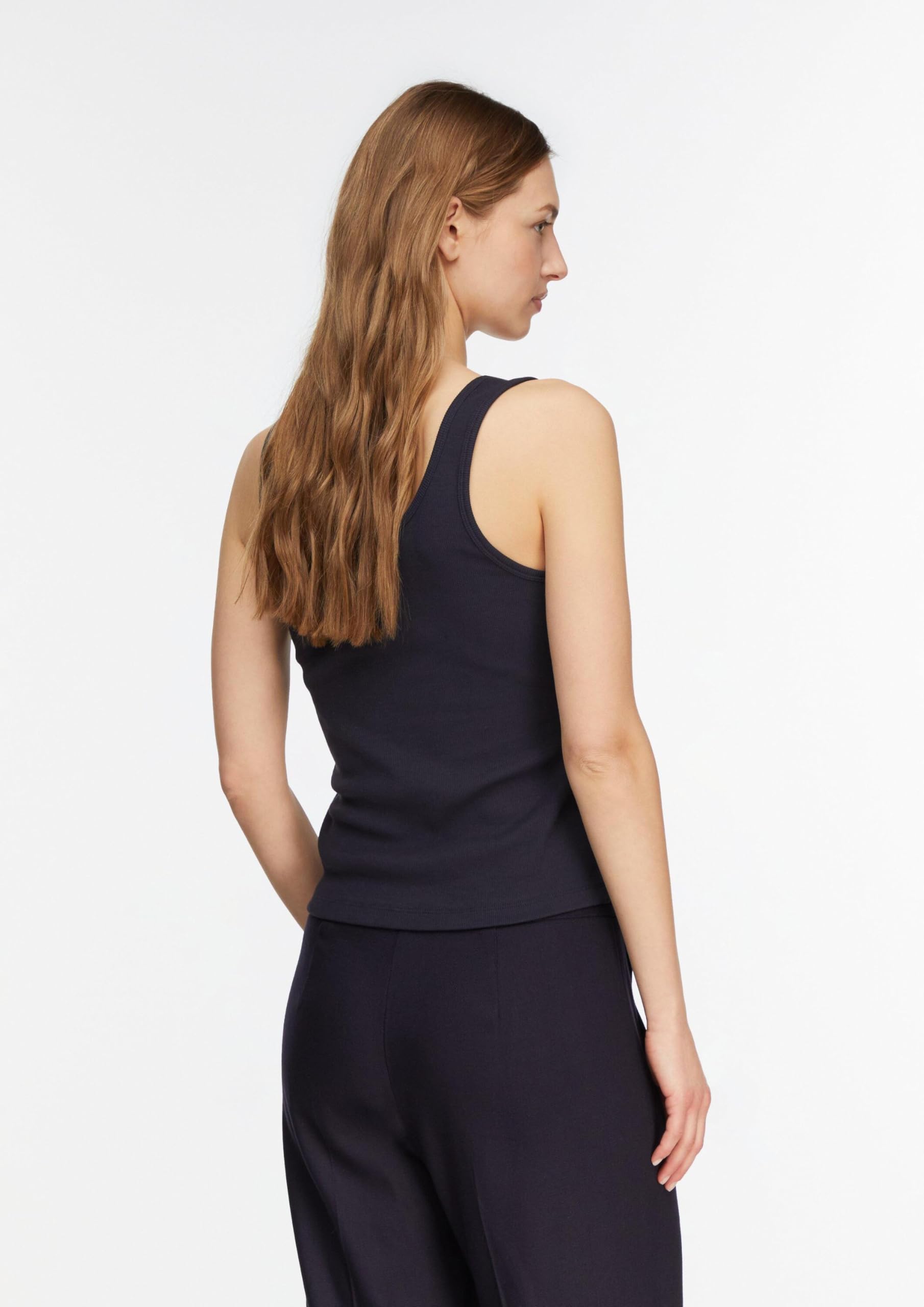 comma-ripp-tanktop-v-ausschnitt-rmellos-schmal image 7