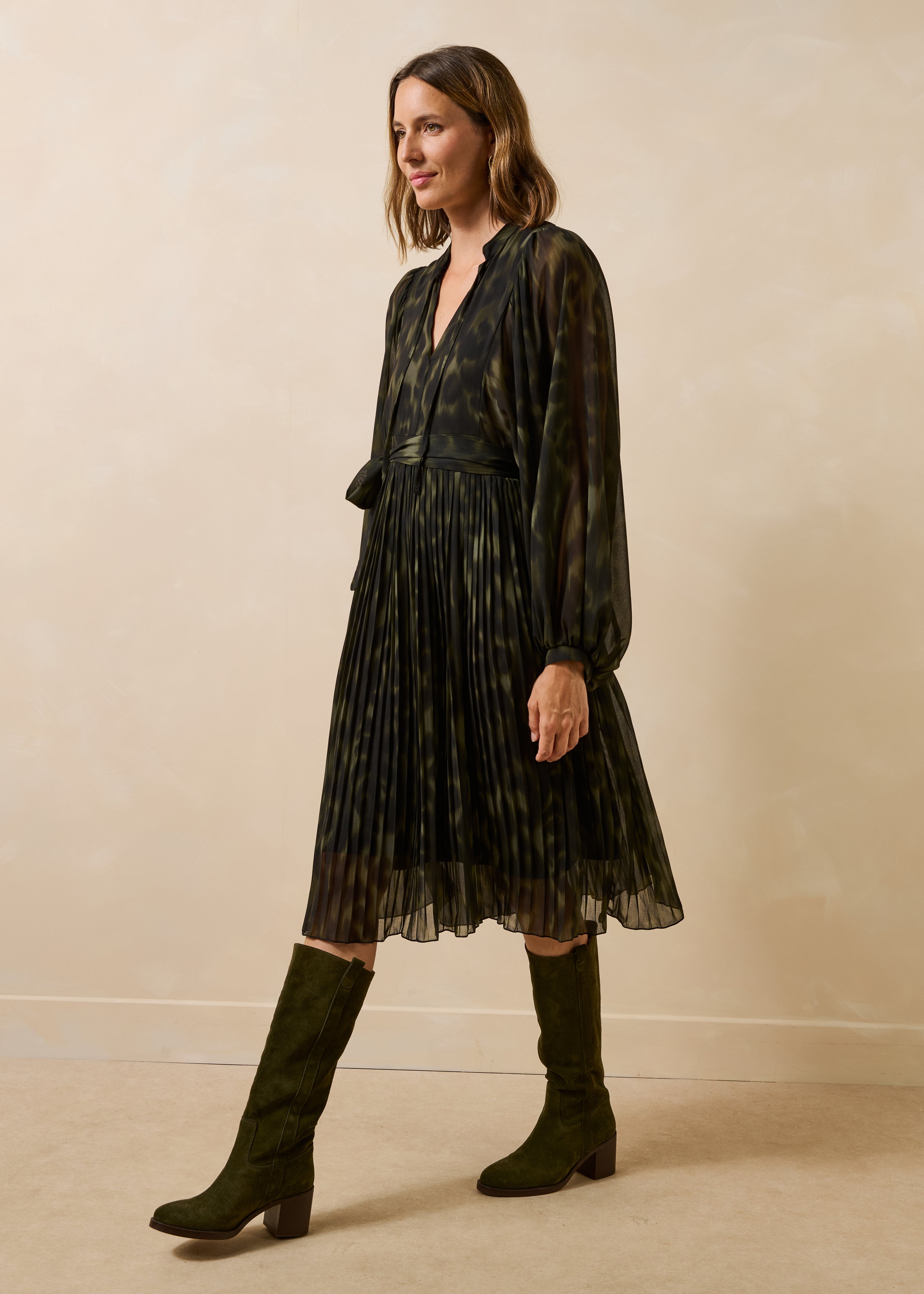 la-f-e-marabout-e-giovani-kleid-kaki-midi-animal-print image 1